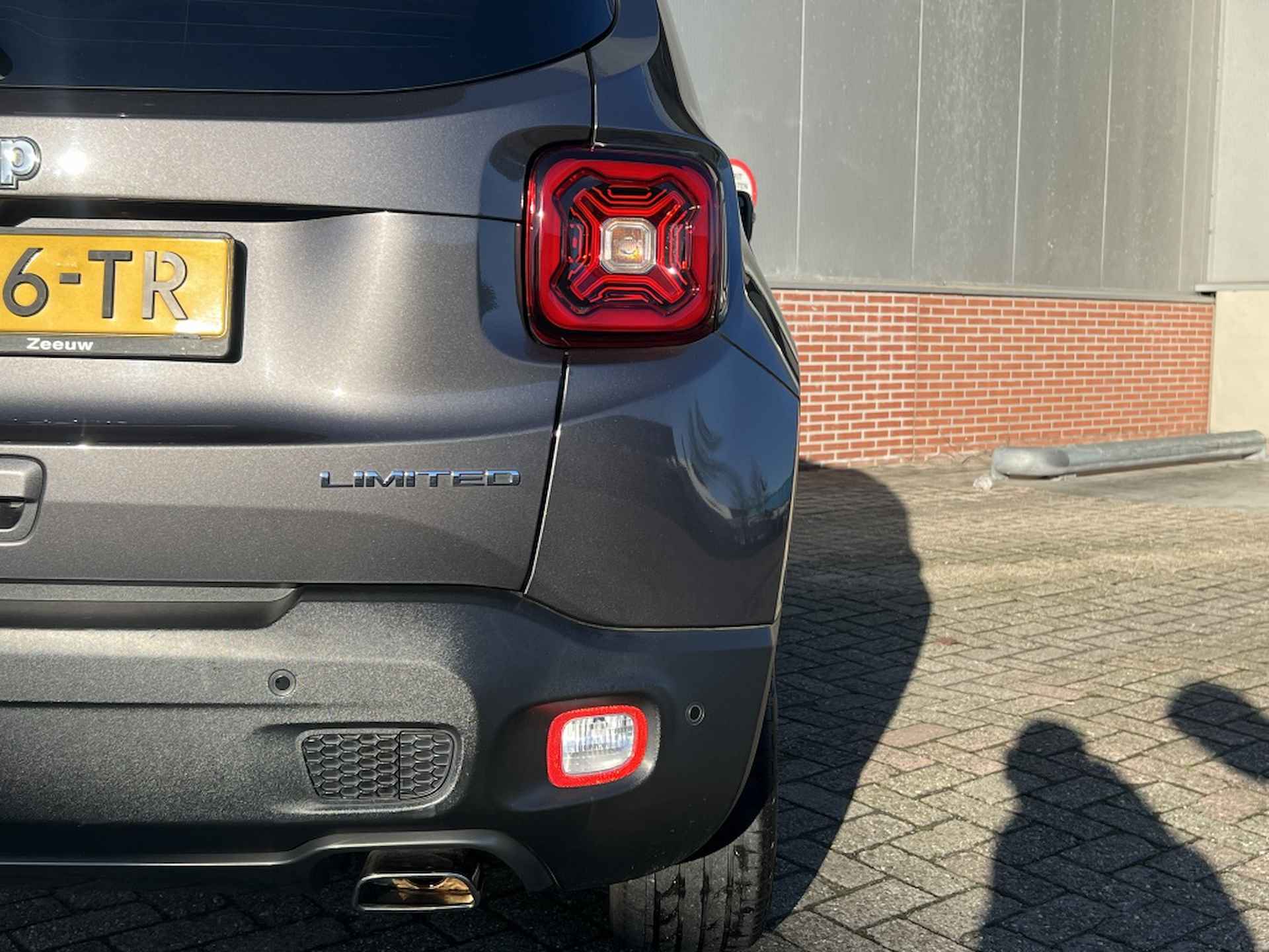 Jeep Renegade 1.3 Turbo 150 PK Limited | Parking | Navi | Led | 19" - 13/31