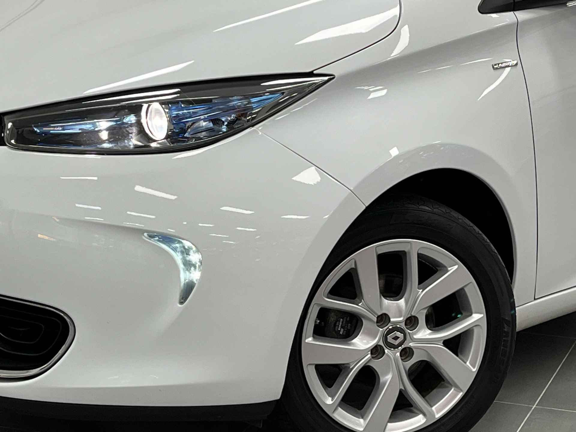 Renault ZOE R110 Limited 41 kWh ACCU HUUR | NAVIGATIE | LICHTMETALEN VELGEN | 2000 EURO SEPP SUBSIDIE - 11/42