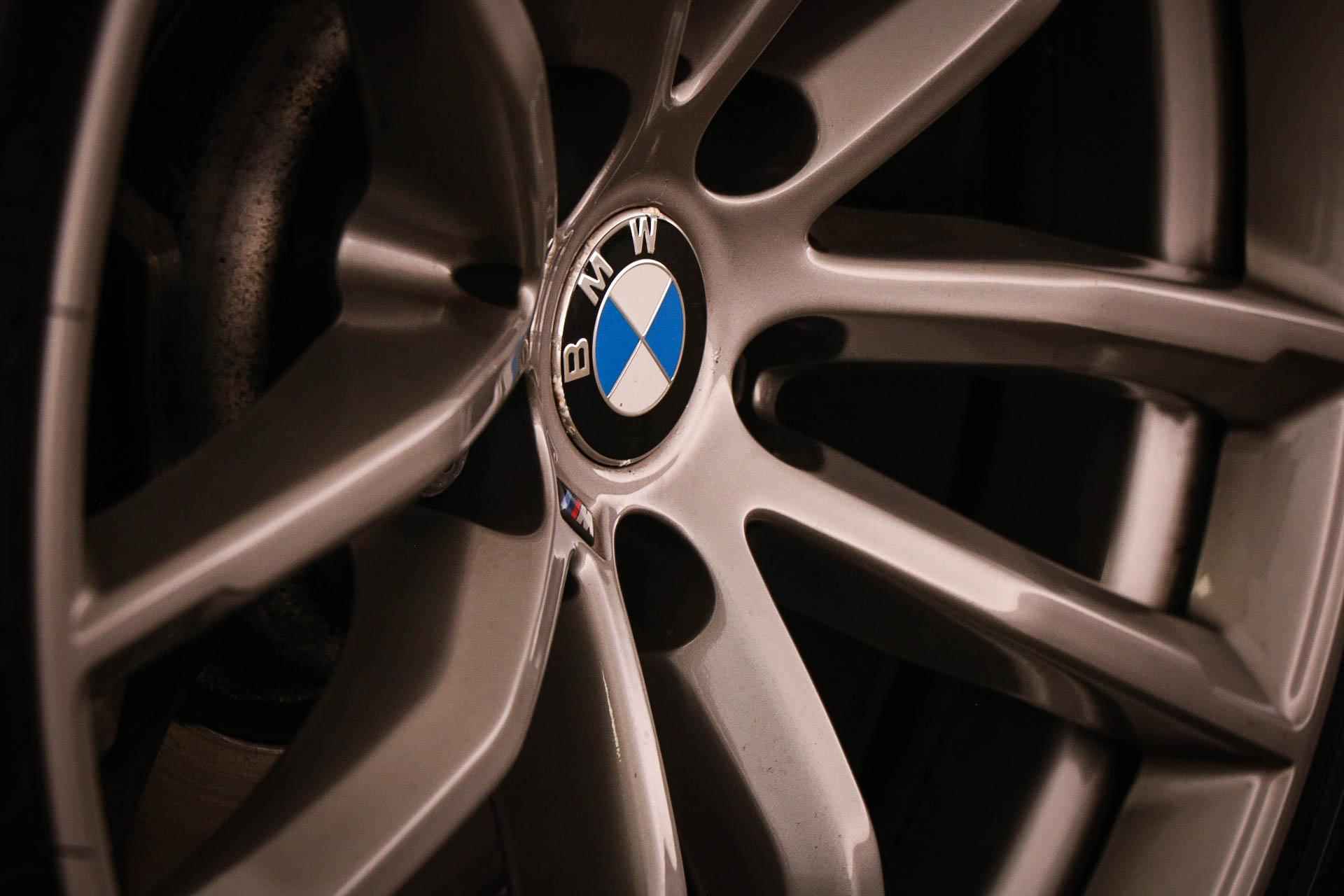 BMW 5-serie 520i M-Sport High Executive | LEDER | OPEN DAK | 18" - 26/62