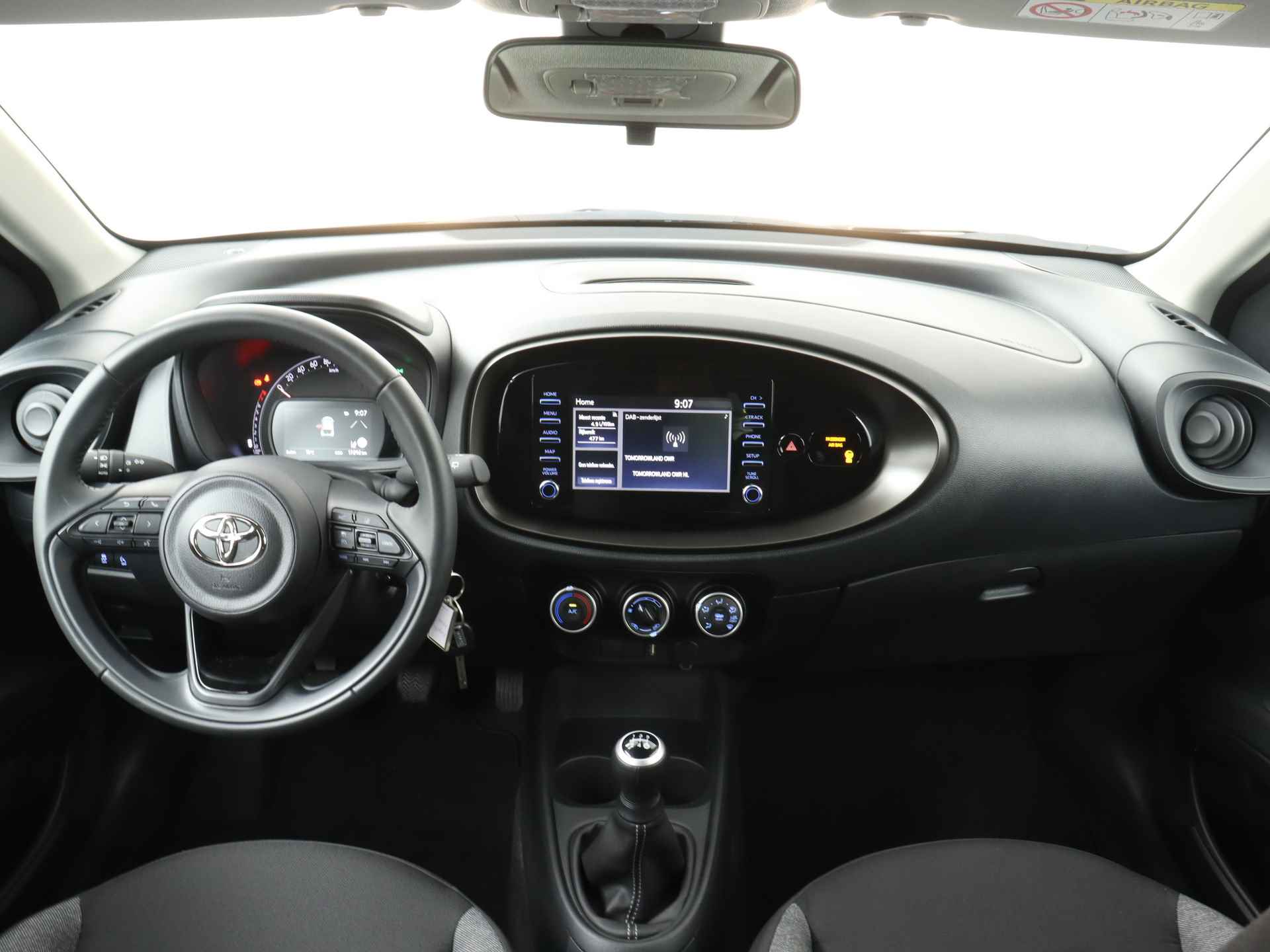 Toyota Aygo X 1.0 VVT-i MT play | Apple CarPlay | Android Auto | - 5/36