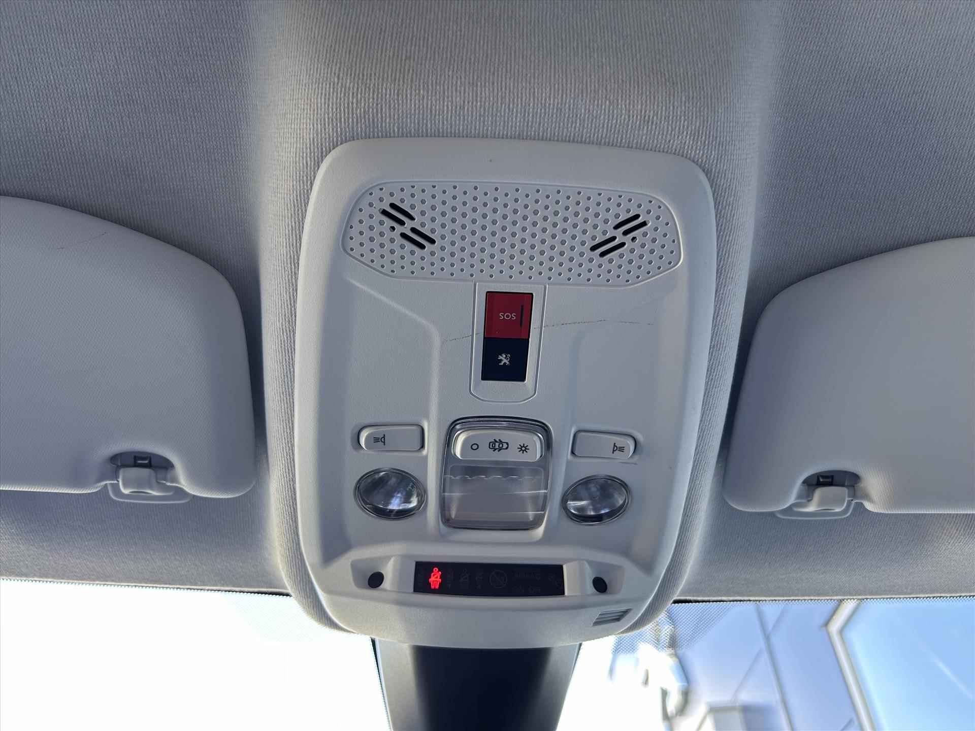 PEUGEOT 208 1.2 Puretech 100pk Allure | Navigatie By app | Apple Carplay | Parkeercamera Achter | ISOFIX | Cruise Controle | DAB radio | - 33/42
