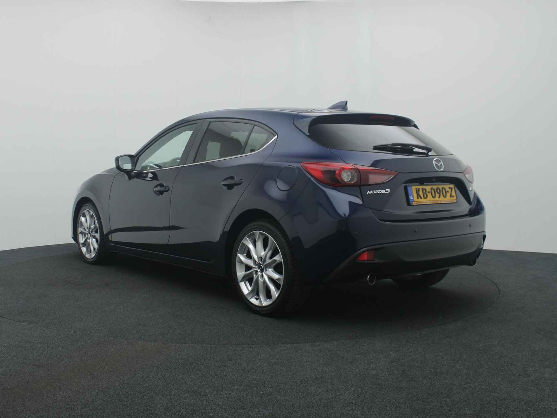 Mazda 3 2.0 SkyActiv-G GT-M met Apple CarPlay: dealer onderhouden - 4/48