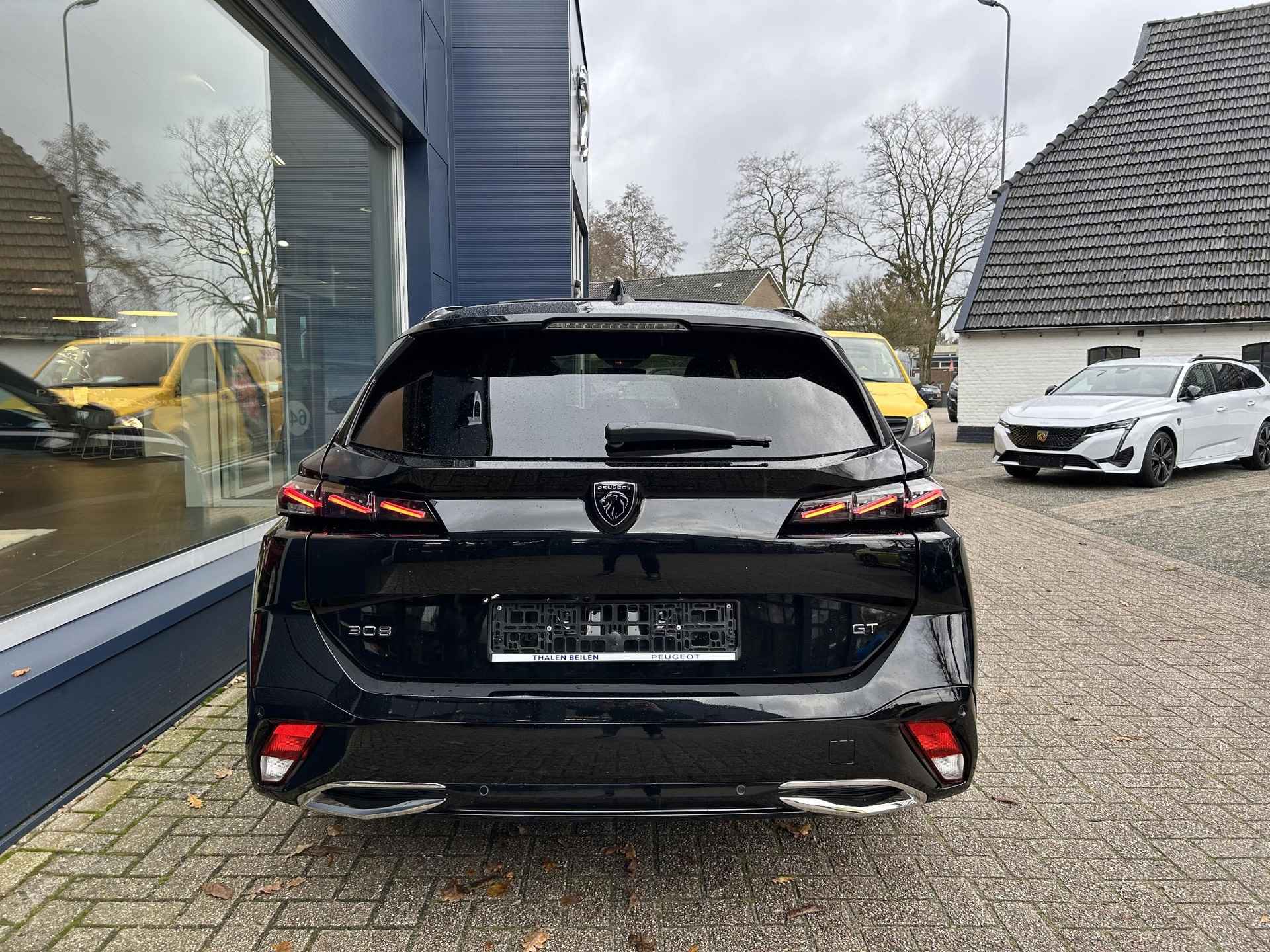 Peugeot 308 SW 1.2 Hybrid 136 e-DCS6 GT | Hybride Automaat | Navigatie | Navigatie | Digitaal Dashboard | 360 Graden Camera | Adaptieve Cruise Control | Dode Hoek detectie | Keyless Entry | Handsfree Kofferklep | Stoelverwarming | Alcantara Interieur | 18" PORTLAND Velgen - 43/53