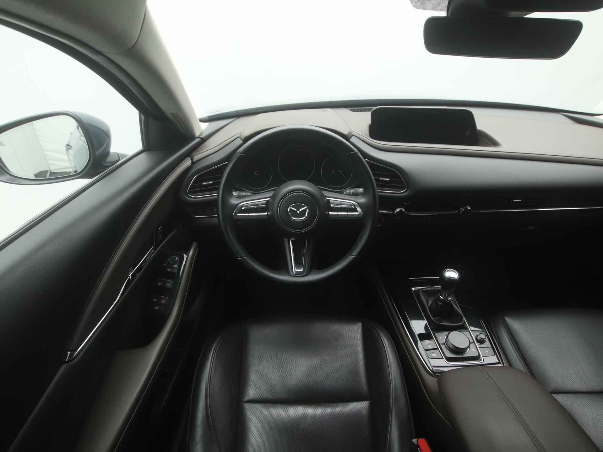 Mazda CX-30 2.0 SkyActiv-X Luxury i-Activesense AWD met all-weather banden : dealer onderhouden - 23/46