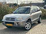 Hyundai Santa Fe 2.0i-16V Dynamic Motion Airco - Schuifdak - Navigatie -