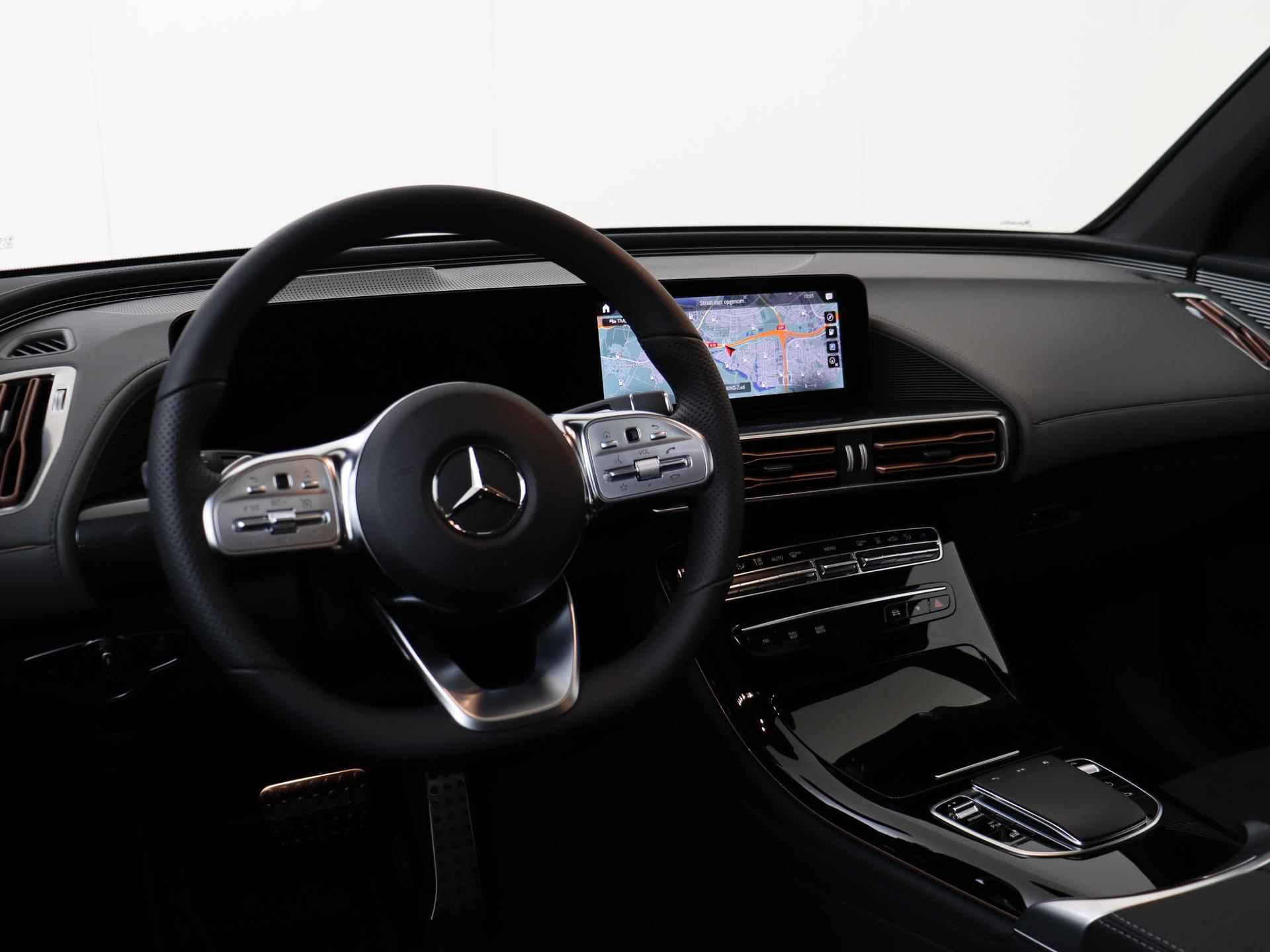 Mercedes-Benz EQC 400 4MATIC AMG Line 80 kWh Nieuw! /Panoramadak / Memory stoelen/ Schuifdak/ Sfeerverlichting/ - 3/40