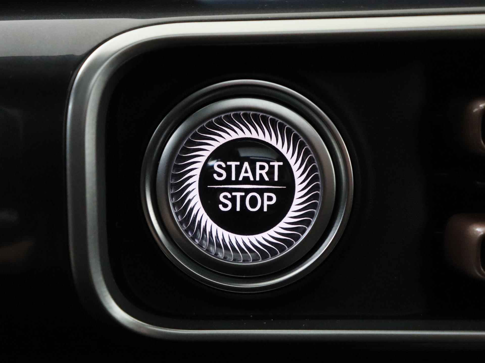Mercedes-Benz EQC 400 4MATIC AMG Line 80 kWh Nieuw! /Panoramadak / Memory stoelen/ Schuifdak/ Sfeerverlichting/ - 26/40