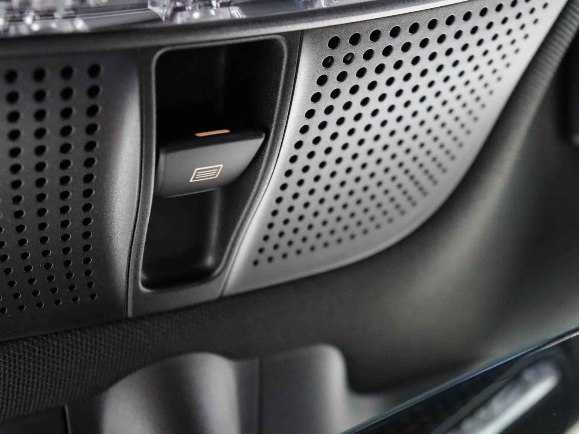 Mercedes-Benz EQC 400 4MATIC AMG Line 80 kWh Nieuw! /Panoramadak / Memory stoelen/ Schuifdak/ Sfeerverlichting/ - 28/40