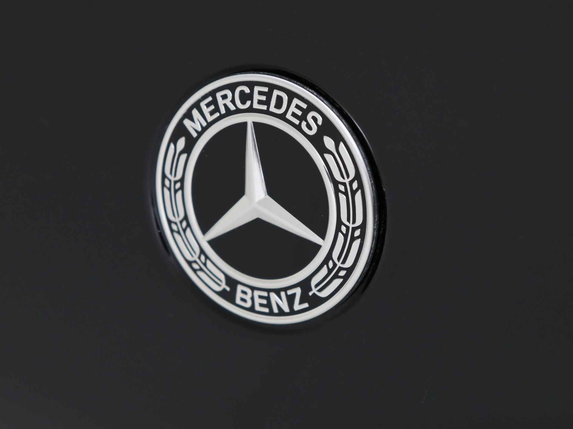 Mercedes-Benz EQC 400 4MATIC AMG Line 80 kWh Nieuw! /Panoramadak / Memory stoelen/ Schuifdak/ Sfeerverlichting/ - 34/40
