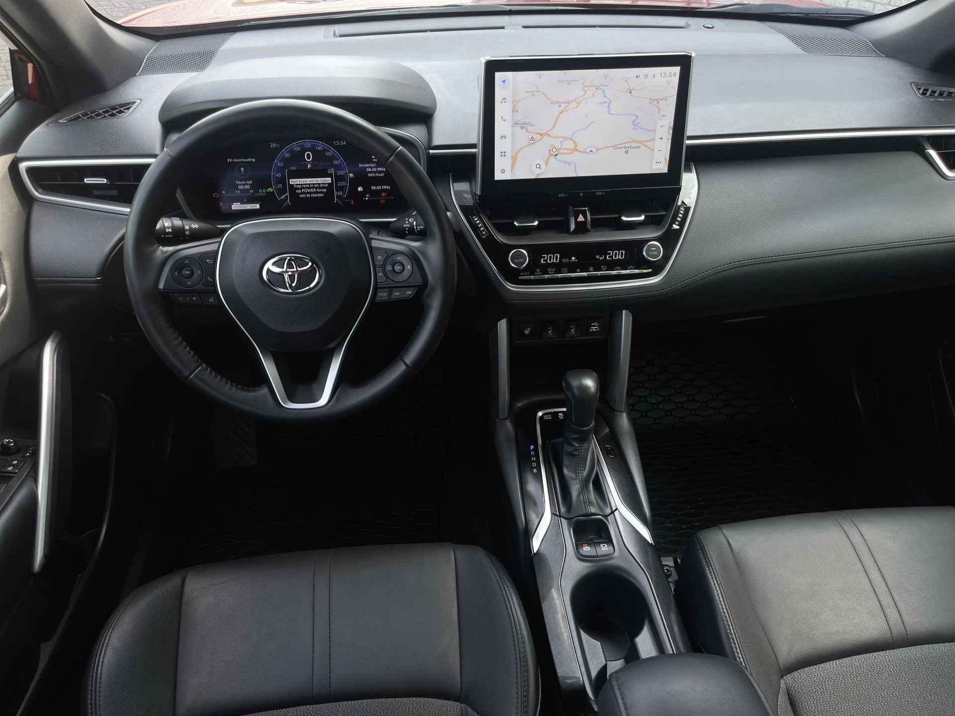 Toyota Corolla Cross 2.0 High Power Hybrid First Edition AUTOMAAT - 11/44