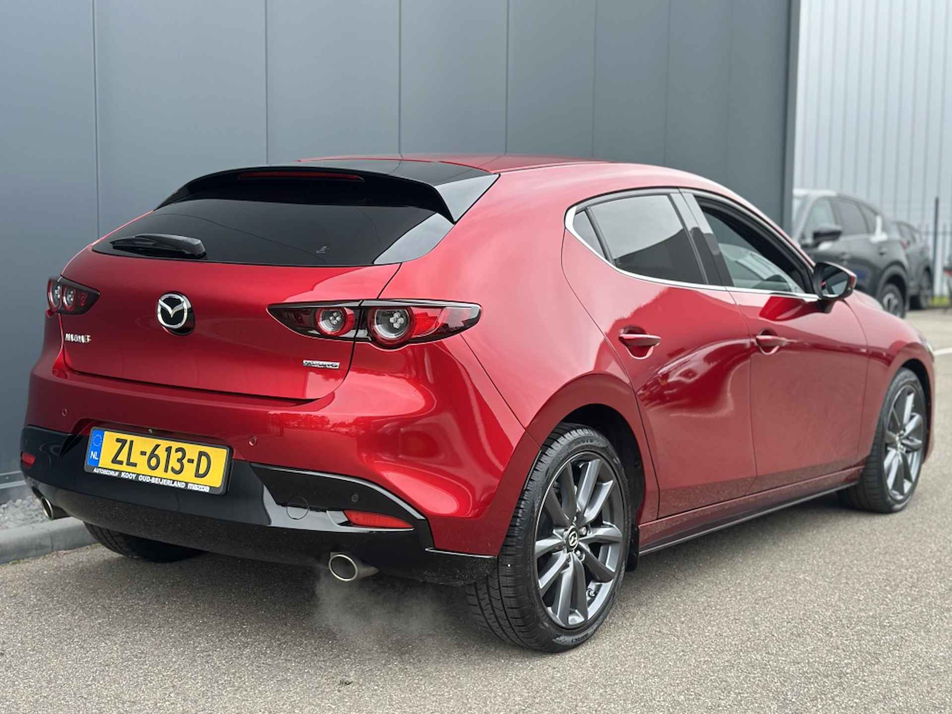 Mazda 3 2.0 SkyActiv-G Luxury / Leer / Bose / 1e eigenaar - 8/36