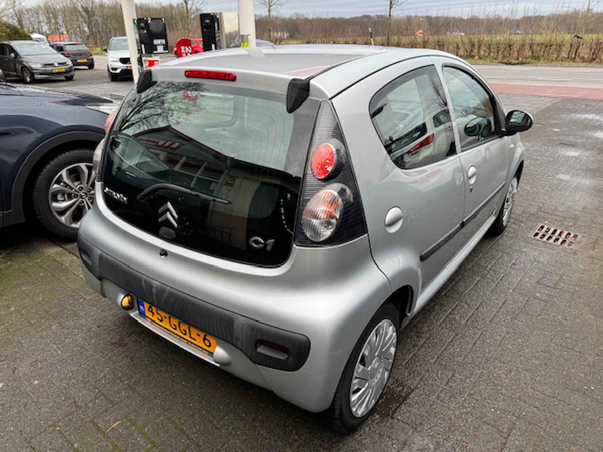 CITROEN C1 1.0 5-DRS SENSODRIVE Ambiance - 4/9