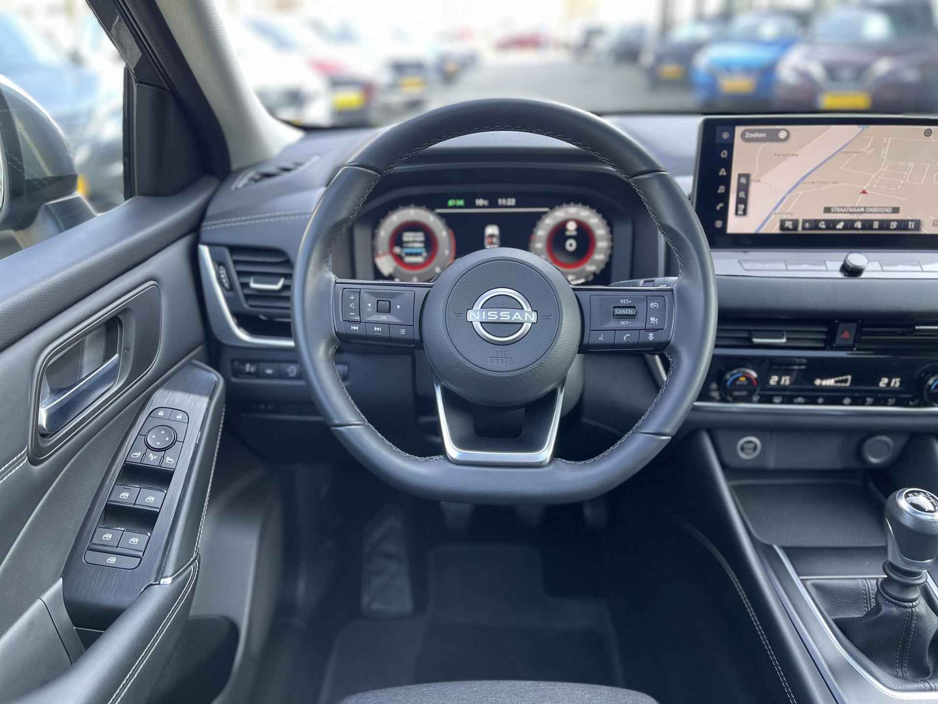 Nissan Qashqai 1.3 MHEV N-Connecta Design Pack | Panoramadak | Navigatie | 360° Camera | Adapt. Cruise Control | Digitaal Instrumentenpaneel | Rijklaarprijs! - 15/25