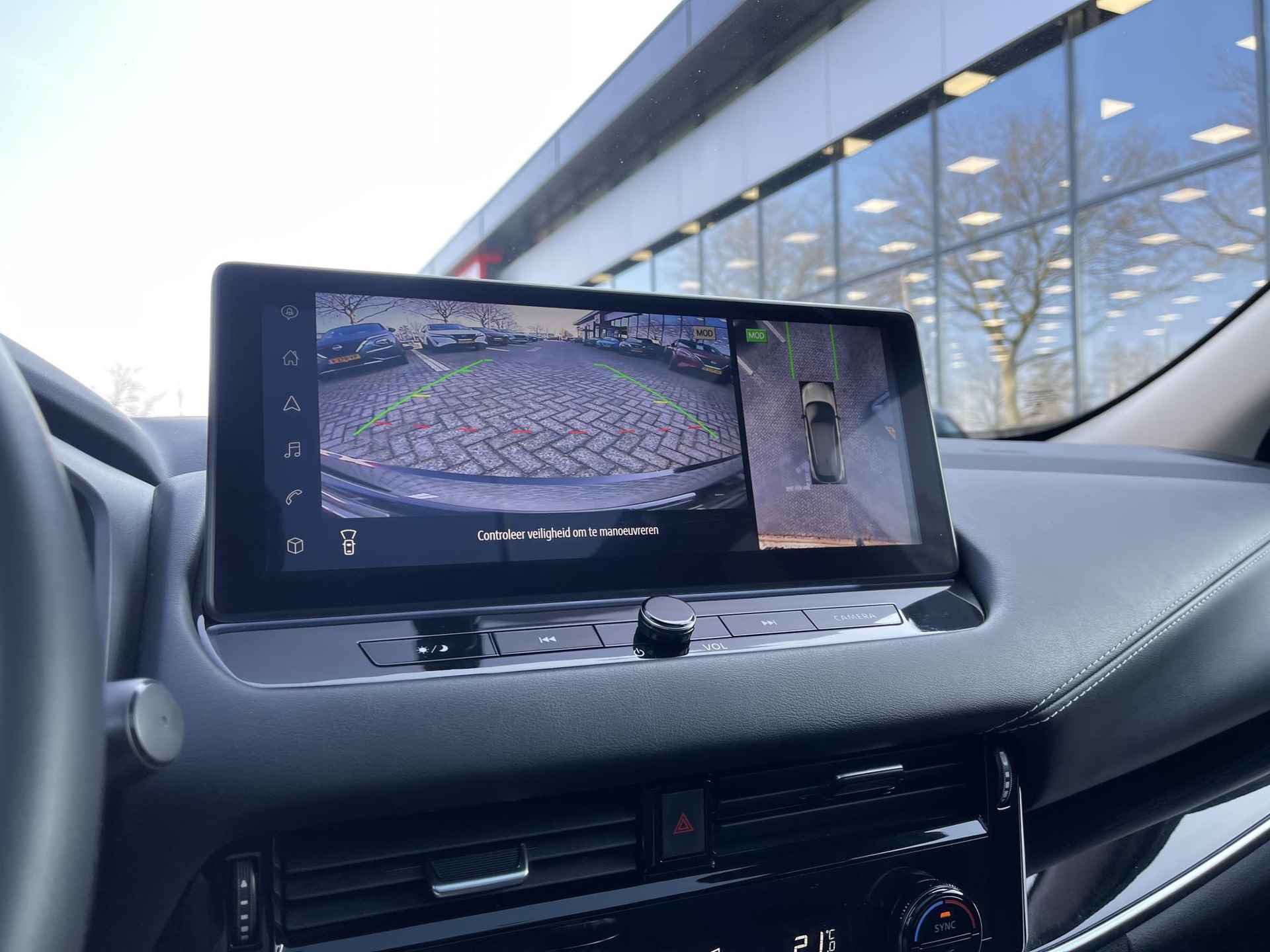 Nissan Qashqai 1.3 MHEV N-Connecta Design Pack | Panoramadak | Navigatie | 360° Camera | Adapt. Cruise Control | Digitaal Instrumentenpaneel | Rijklaarprijs! - 18/25