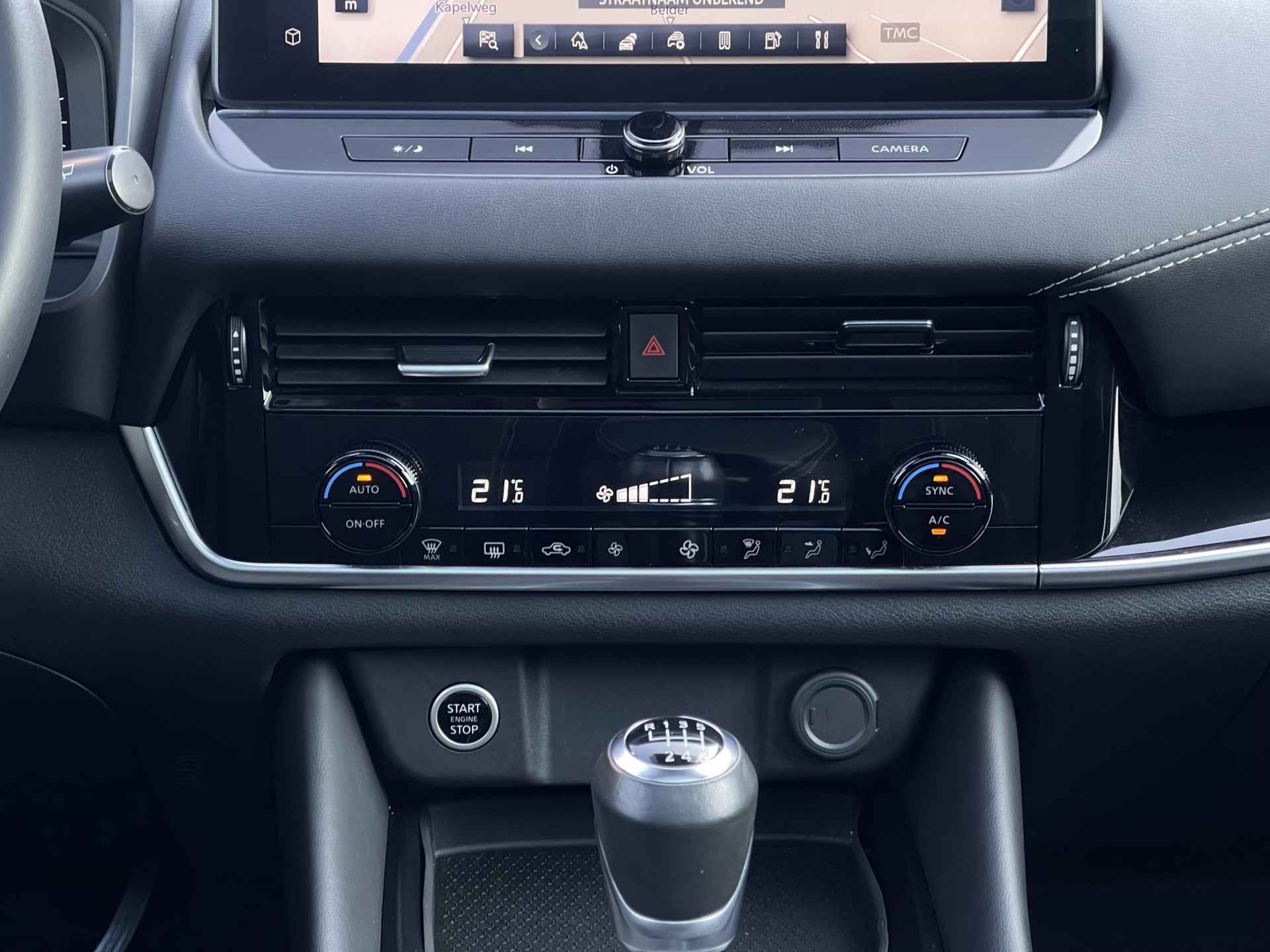 Nissan Qashqai 1.3 MHEV N-Connecta Design Pack | Panoramadak | Navigatie | 360° Camera | Adapt. Cruise Control | Digitaal Instrumentenpaneel | Rijklaarprijs! - 20/25