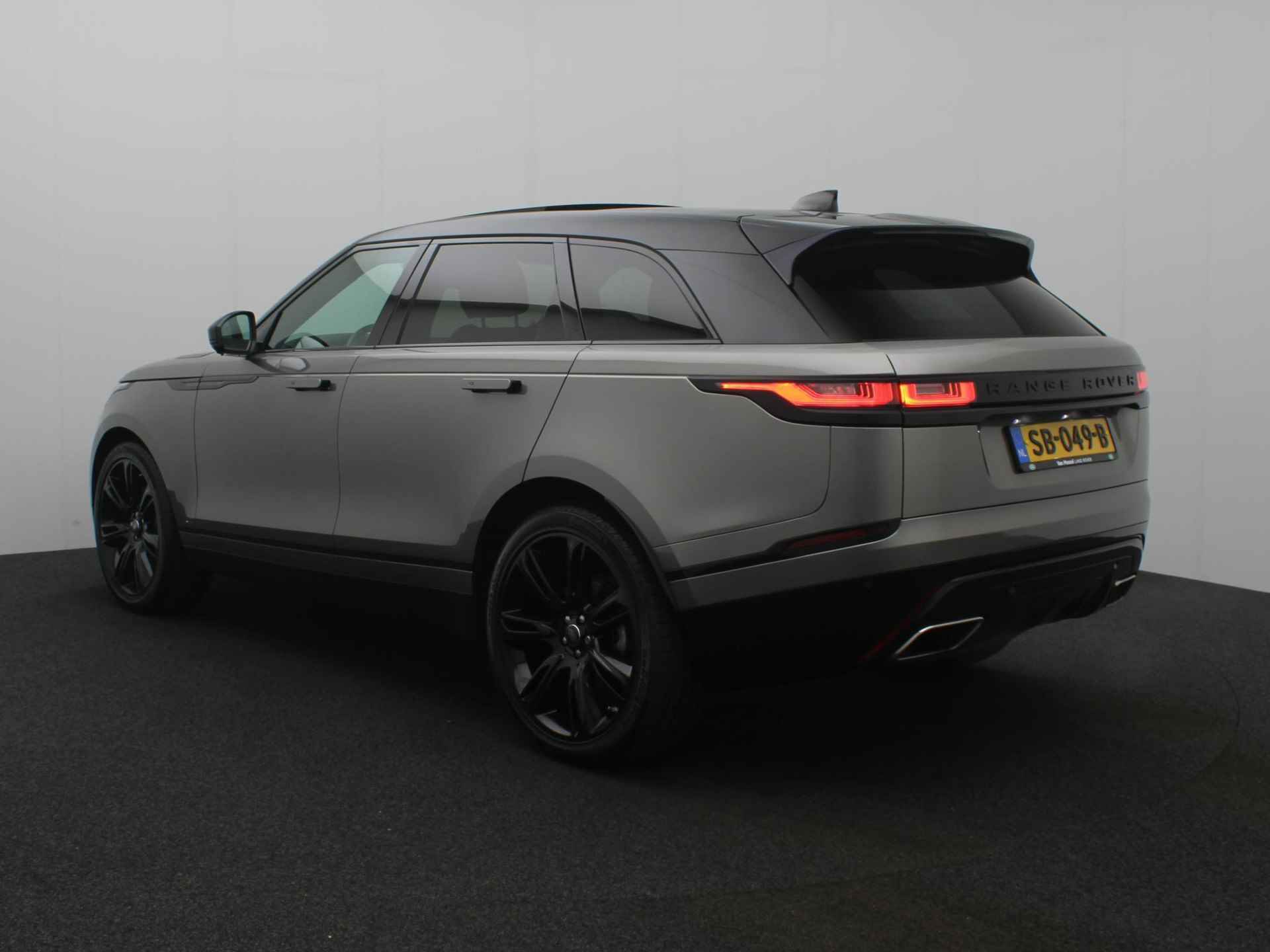 Land Rover Range Rover Velar P380 V6 AWD R-Dynamic | NP Eur 132.663,- | Luchtvering | Cold Climate Pack | Schuif-/ kanteldak - 8/40