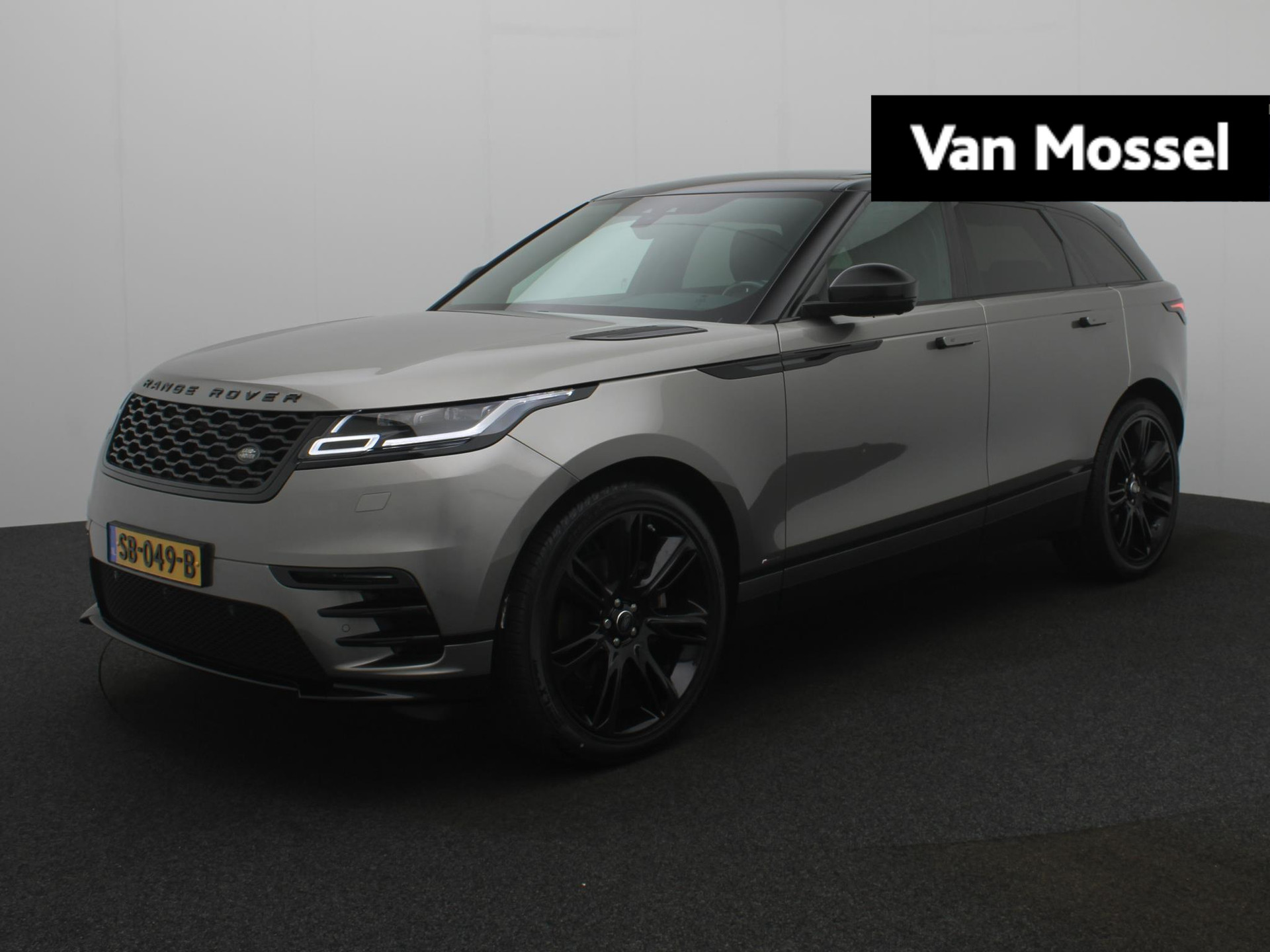 Land Rover Range Rover Velar P380 V6 AWD R-Dynamic | NP Eur 132.663,- | Luchtvering | Cold Climate Pack | Schuif-/ kanteldak