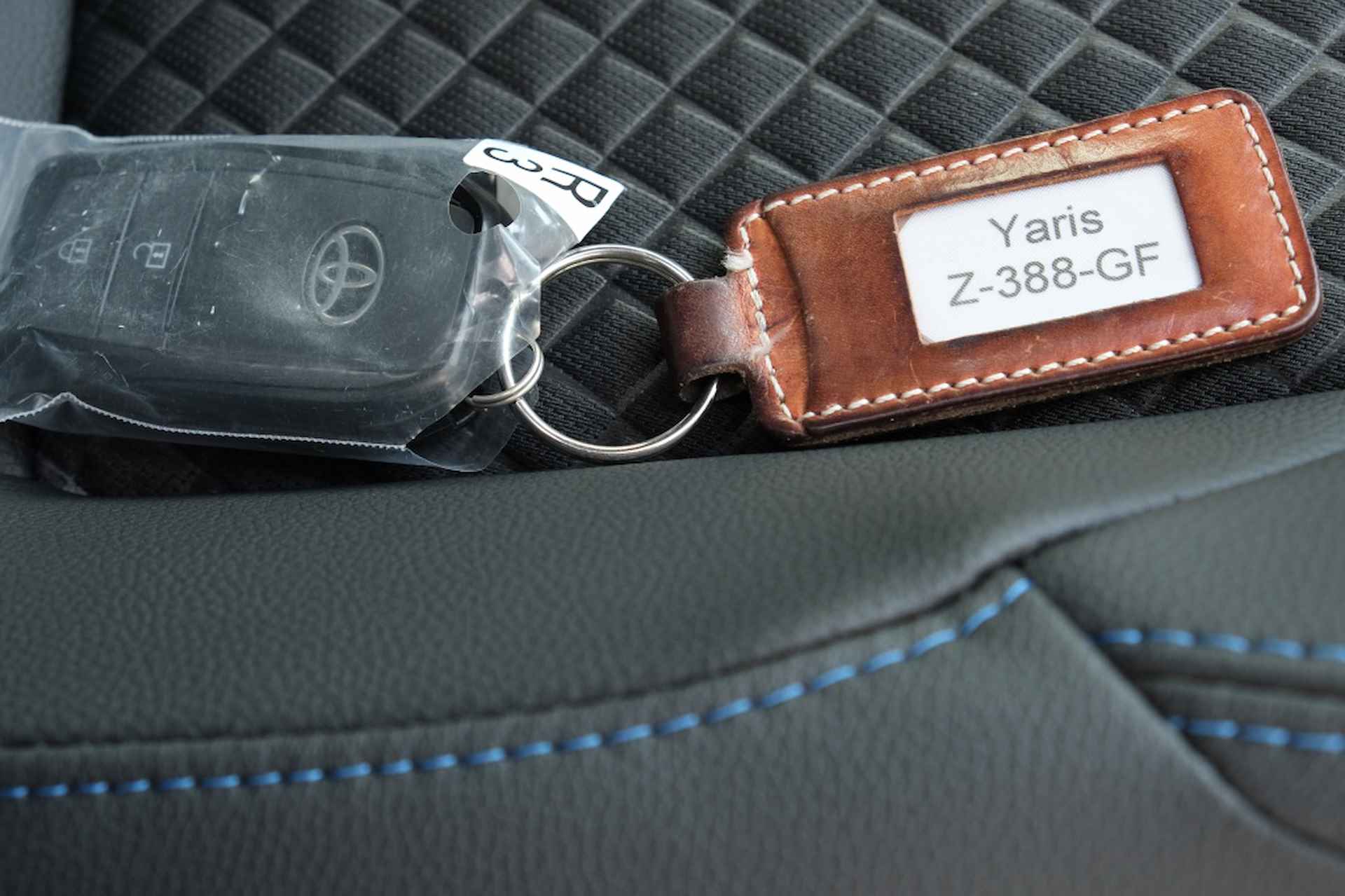 Toyota Yaris 1.5 Hybrid 130PK Automaat Launch Edition | € 2.000,- Registratie - 6/40