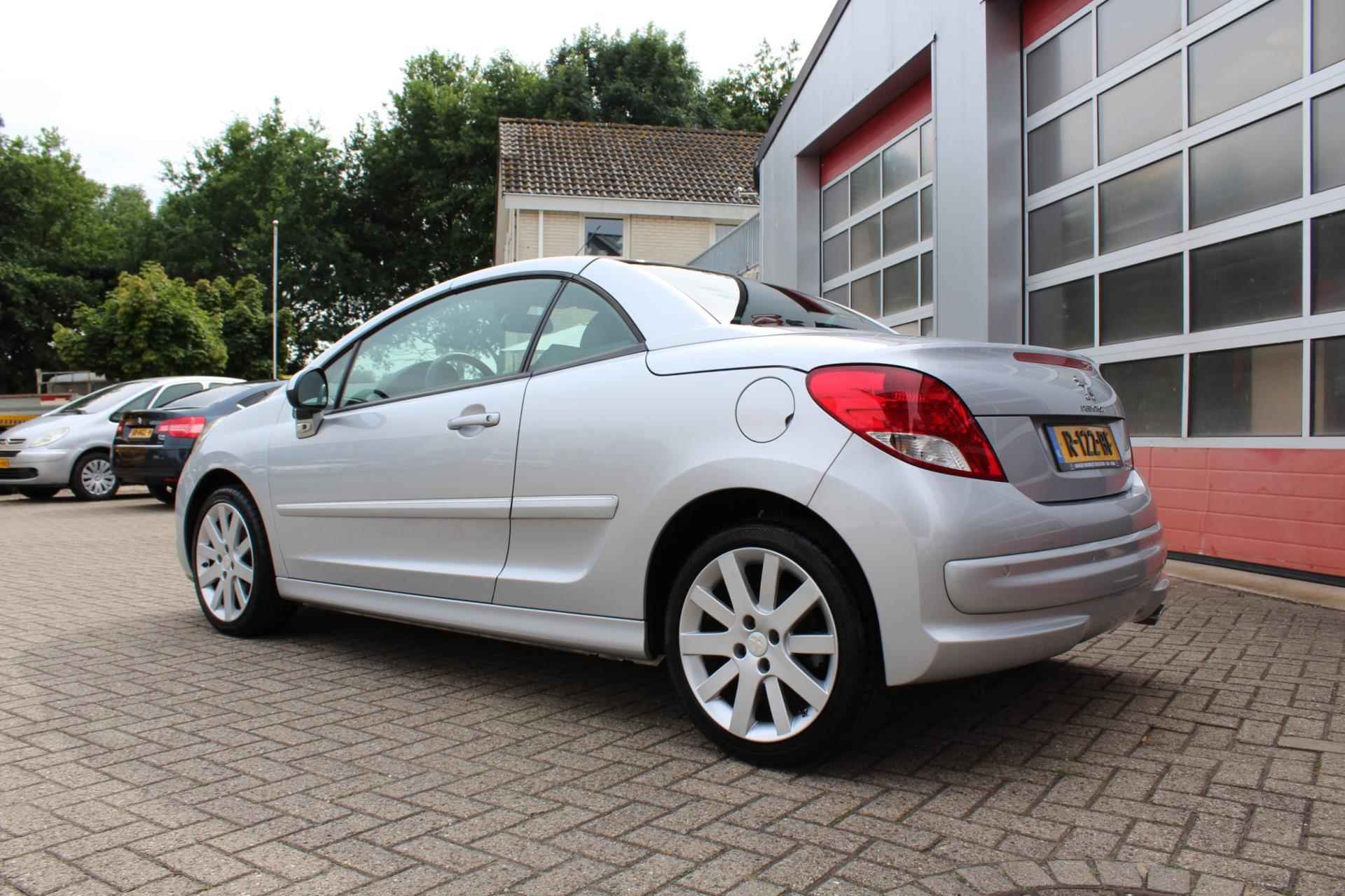 Peugeot 207 CC 1.6 VTi Griffe - 4/21