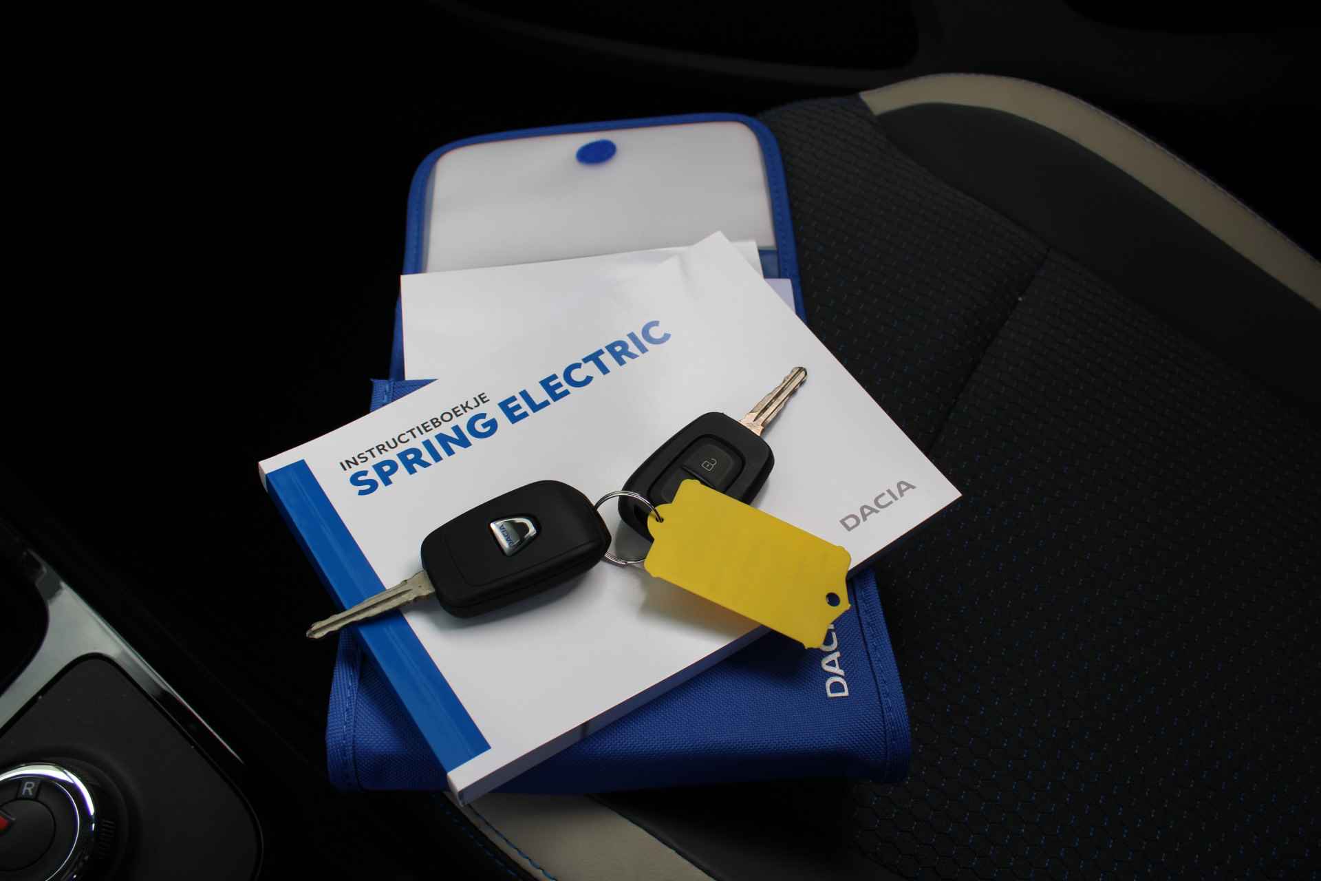 Dacia Spring Essential | Airco | 14" design velgen | Bluetooth | PDC | *€2000 overheidssubsidie mogelijk | - 24/24