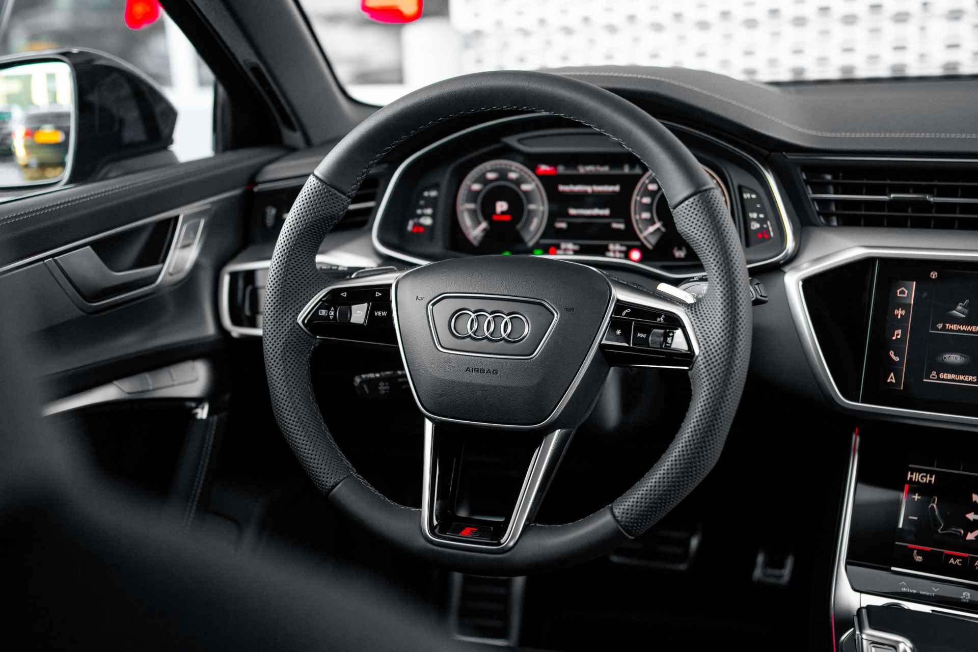 Audi A6 Avant 55 TFSI e quattro Pro Line S Competition | Panoramadak | City + Tour | Supersportstoelen | B&O | Trekhaak | Adaptieve demping | Servosluiting - 11/70