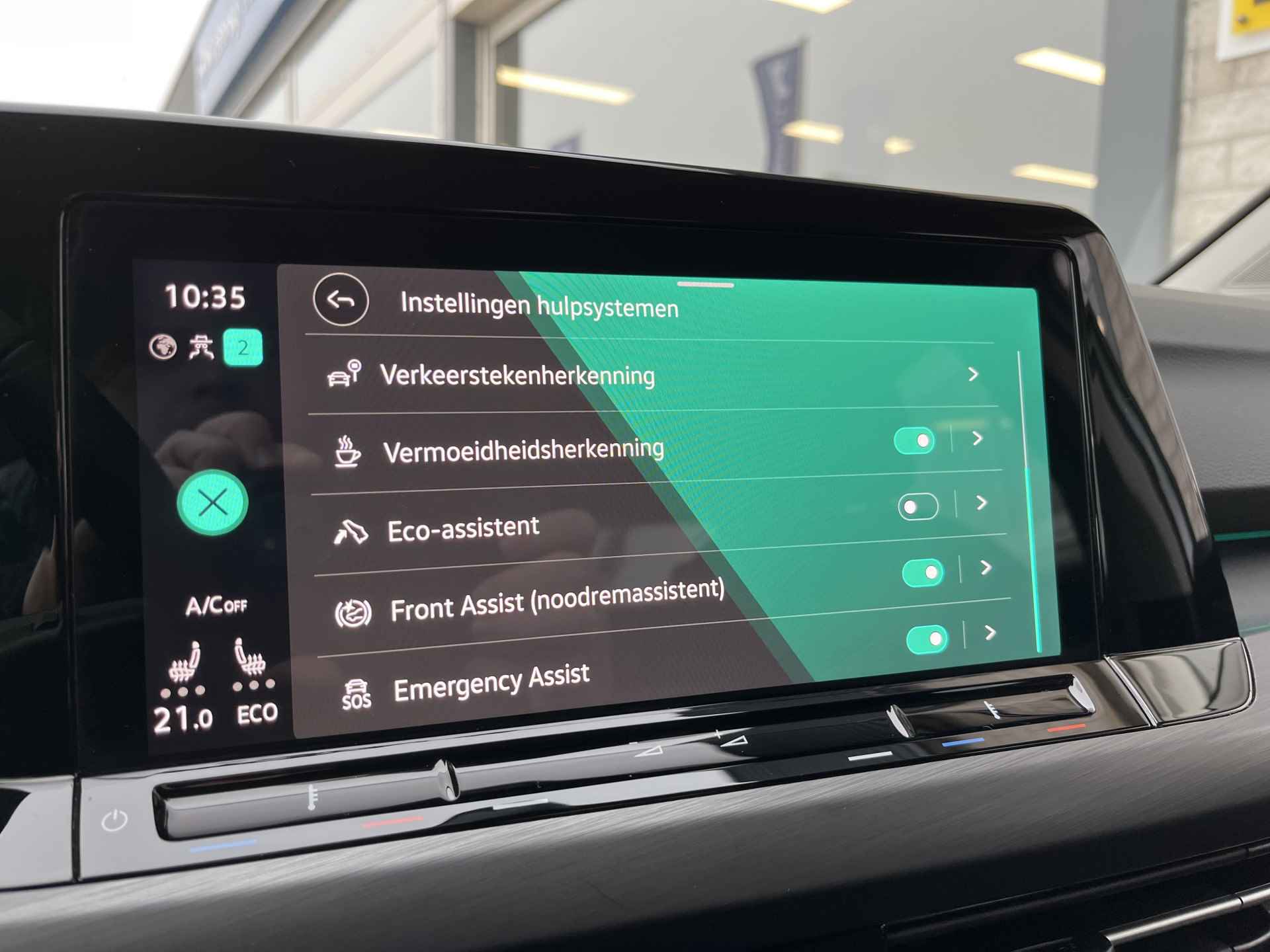 Volkswagen Golf 1.4 eHybrid Style / AUTOMAAT/ PARK. SENSOREN/ ERGO ACTIVE/ MEMORY SEATS/ DODE HOEK/ MATRIX/ STOEL-STUUR VERWARM./ ADAPT. CRUISE/ APP-CONNECT/ NAVI/ CLIMA/ DAB/ 16" LMV - 22/39