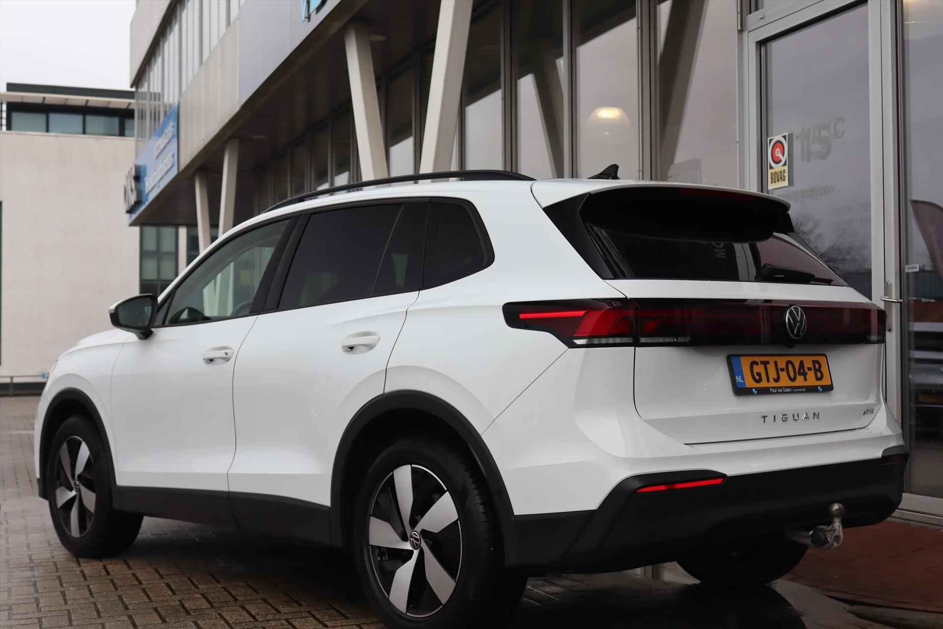 Volkswagen Tiguan New 1.5eTSI 150PK AUTOMAAT LIFE E.D Trekhaak | Navi | Adapt.Cruise | Led | Camera | Sfeerverlichting | Stoel/stuurverw. | 18 Inch Lm | - 51/65