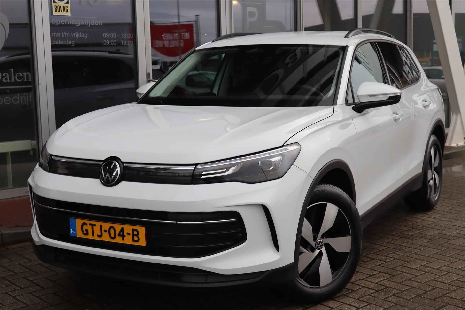 Volkswagen Tiguan New 1.5eTSI 150PK AUTOMAAT LIFE E.D Trekhaak | Navi | Adapt.Cruise | Led | Camera | Sfeerverlichting | Stoel/stuurverw. | 18 Inch Lm | - 59/65