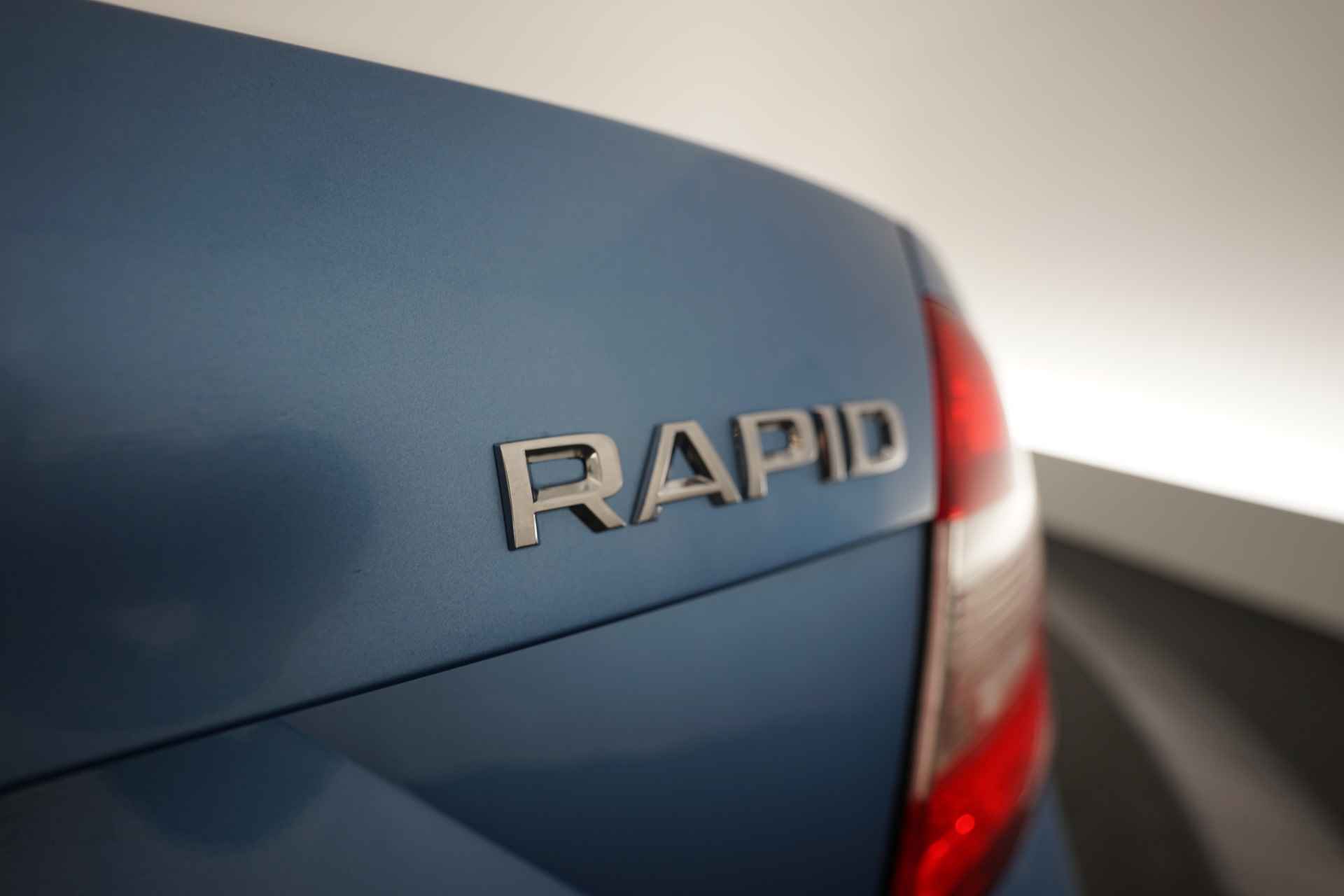 Škoda Rapid 1.2 TSI Greentech Elegance Businessline - 14/35