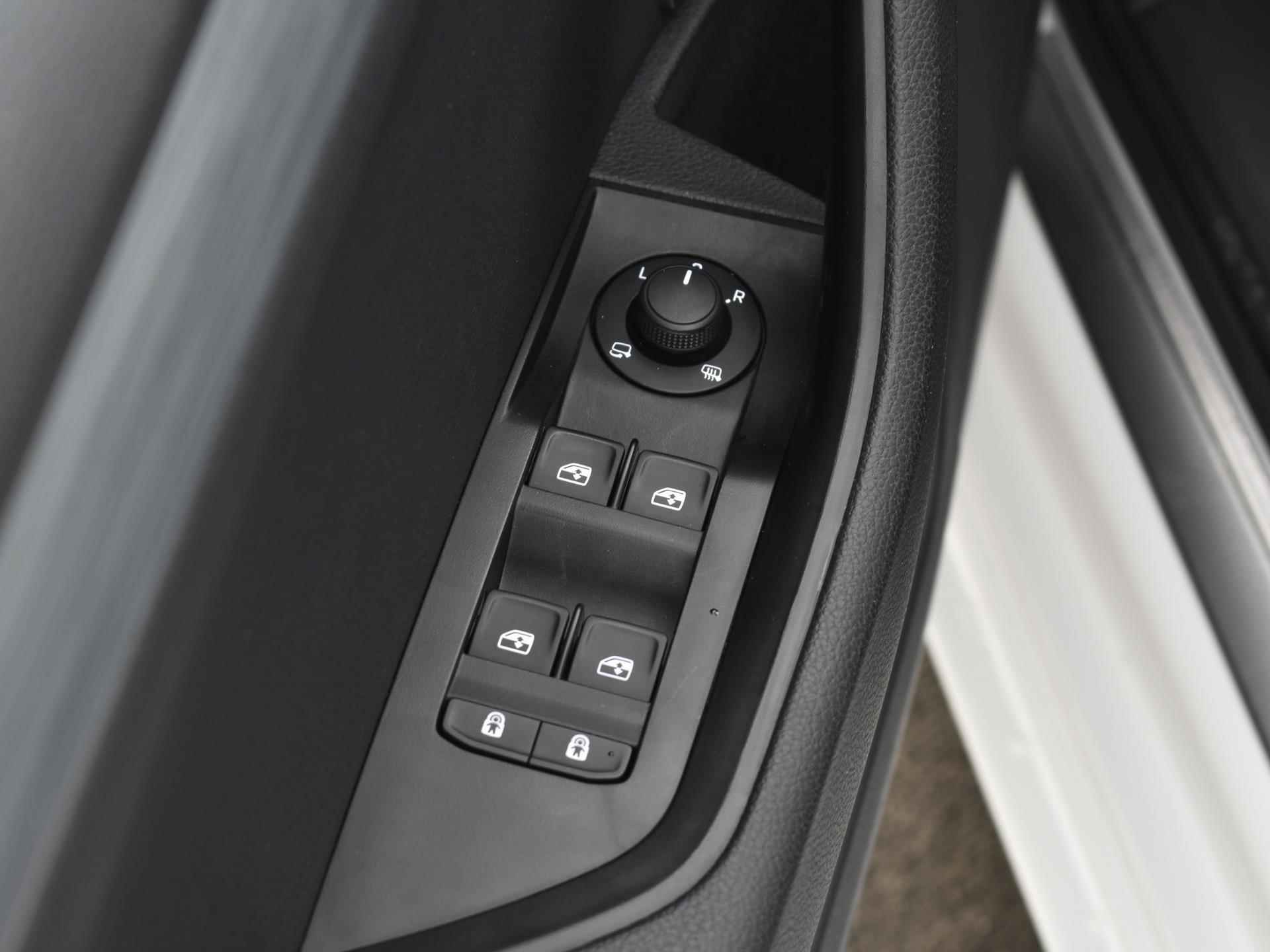 Skoda Superb Combi 1.4 Tsi 218pk DSG iV Business Edition | Keyless | Navi | Smart-Link | Canton Audio | Elek. Achterklep | Cruise Control | 17'' Inch | 12 Maanden BOVAG Garantie - 31/33