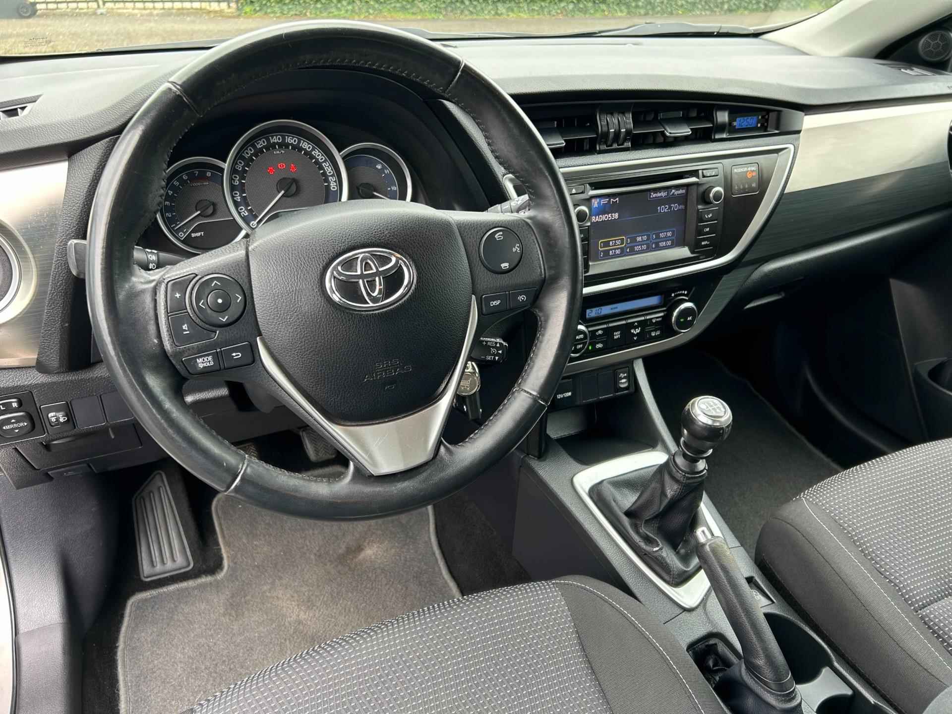 Toyota Auris 1.3 Aspiration | Climate control | Cruise control | Camera | - 3/25