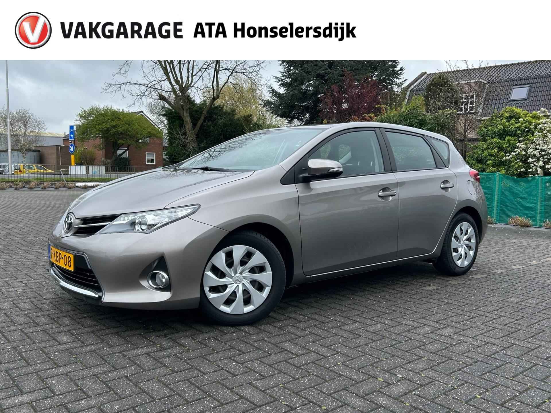 Toyota Auris 1.3 Aspiration | Climate control | Cruise control | Camera | - 1/25