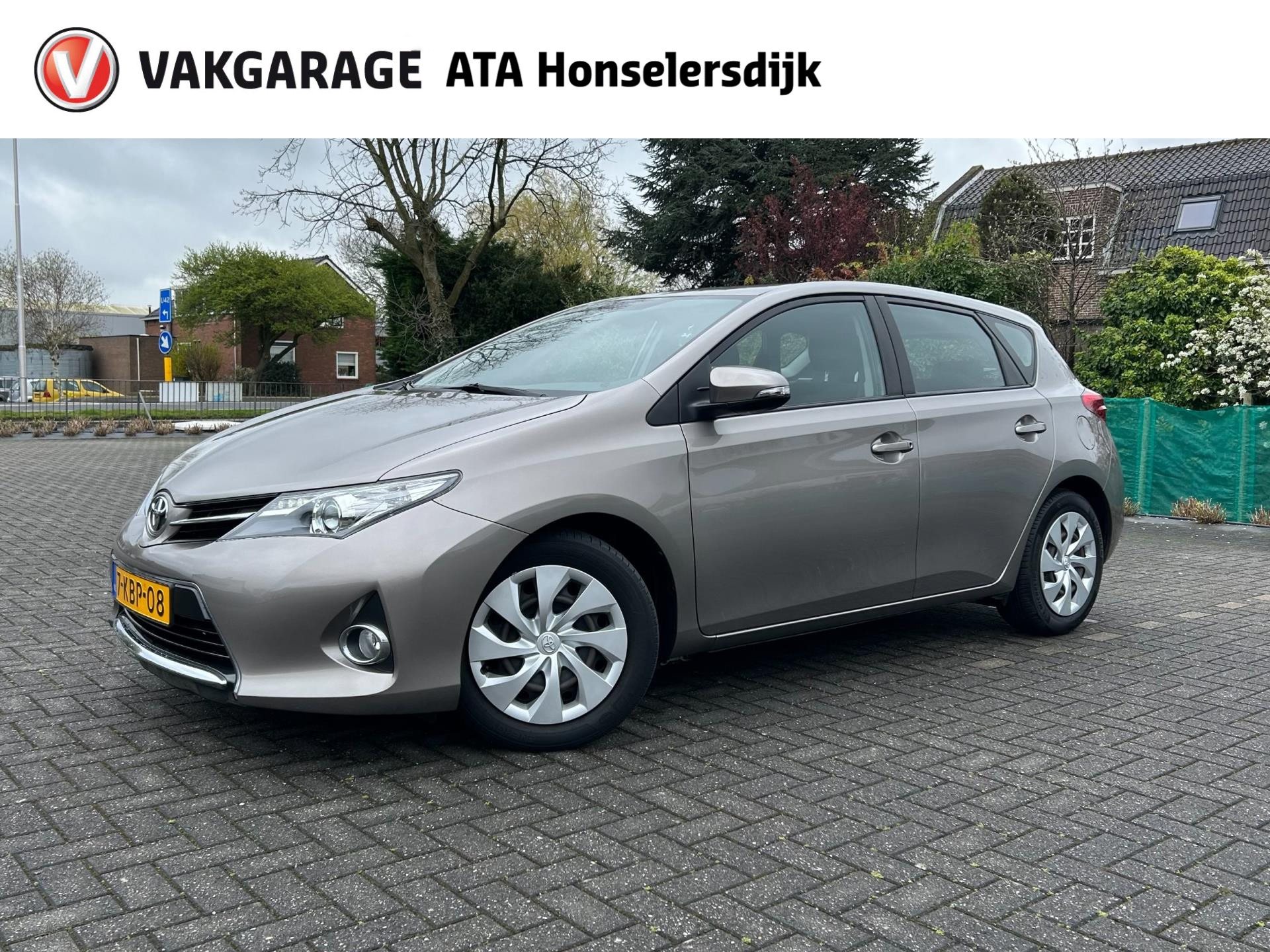 Toyota Auris 1.3 Aspiration | Climate control | Cruise control | Camera |