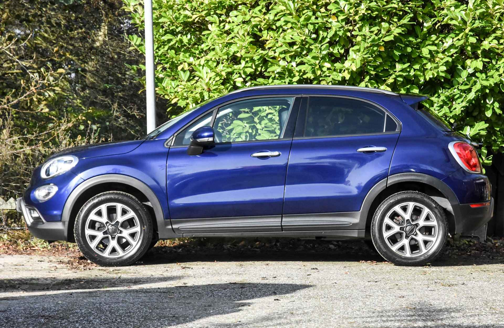 Fiat 500 X 1.4 Turbo MultiAir Lounge automaat / zwart leer/stof / stuurverwarming / stoelverwarming / airco / cruise control / navi / USB / privacy glass achter - 37/39