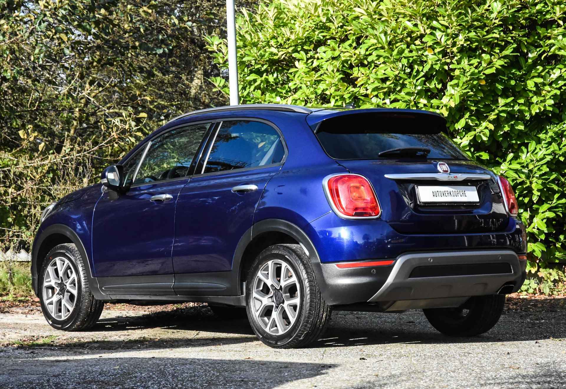 Fiat 500 X 1.4 Turbo MultiAir Lounge automaat / zwart leer/stof / stuurverwarming / stoelverwarming / airco / cruise control / navi / USB / privacy glass achter - 38/39