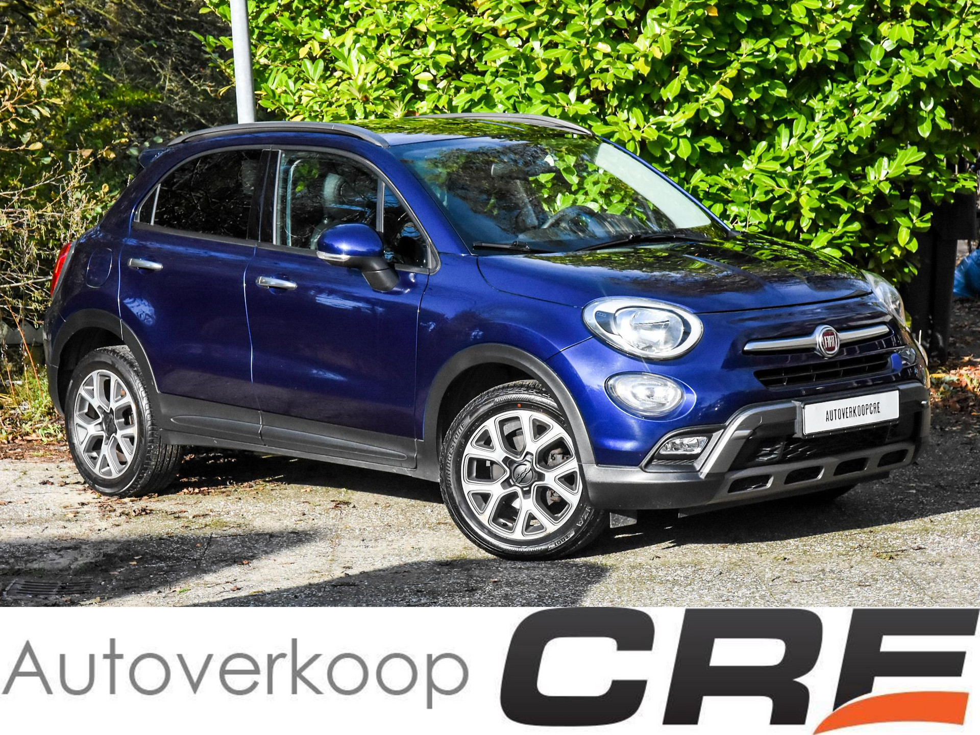 Fiat 500 X 1.4 Turbo MultiAir Lounge automaat / zwart leer/stof / stuurverwarming / stoelverwarming / airco / cruise control / navi / USB / privacy glass achter