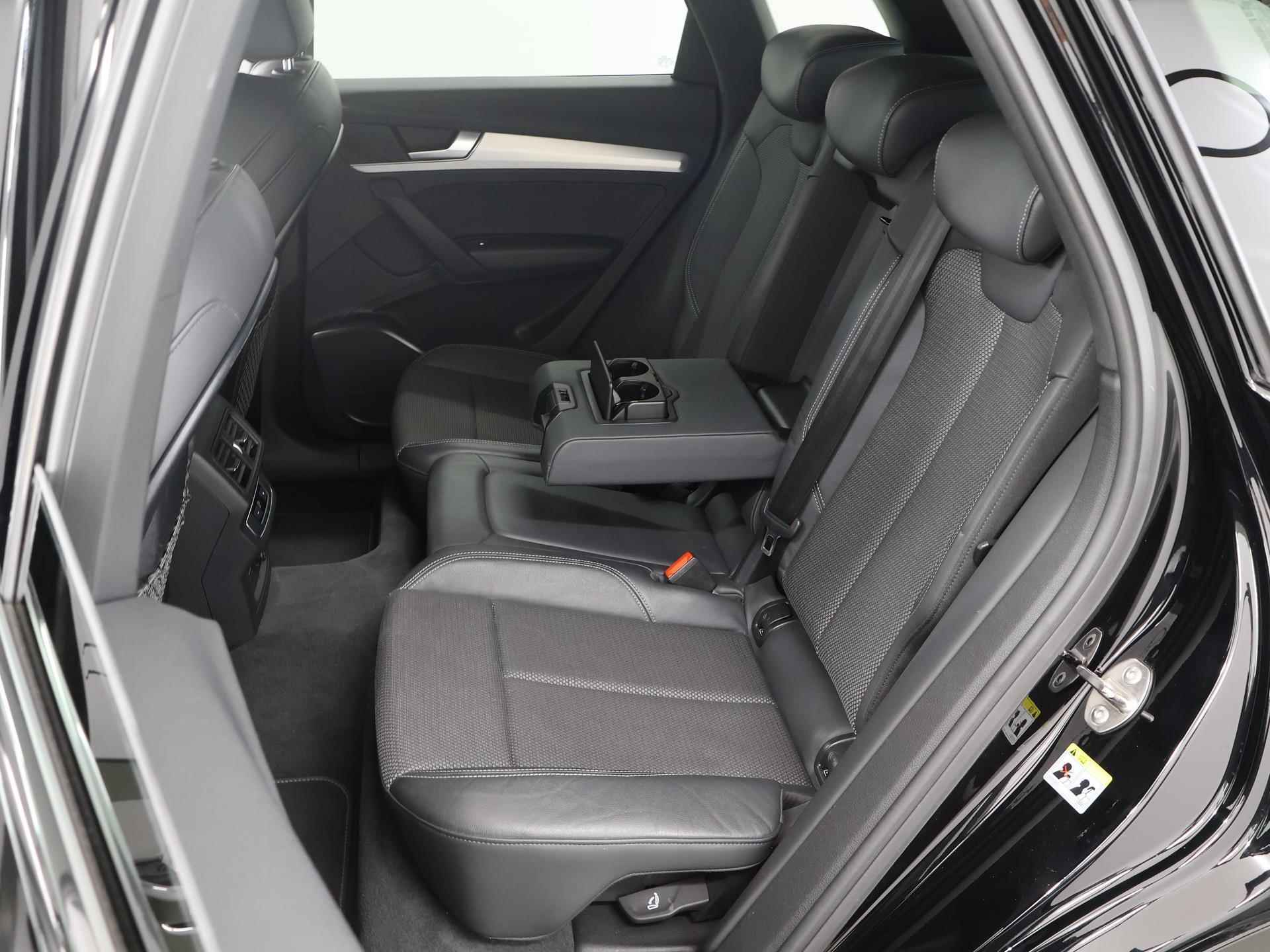 Audi Q5 50 TFSI e quattro S edition | S-Line | Digitaal dashboard | Trekhaak wegklapbaar | Ele. verstelbare stoelen | DAB | Adaptieve CruiseControl | Matrix-LED | Stoel verw. | Privacy Glass | Luchtvering | - 12/55