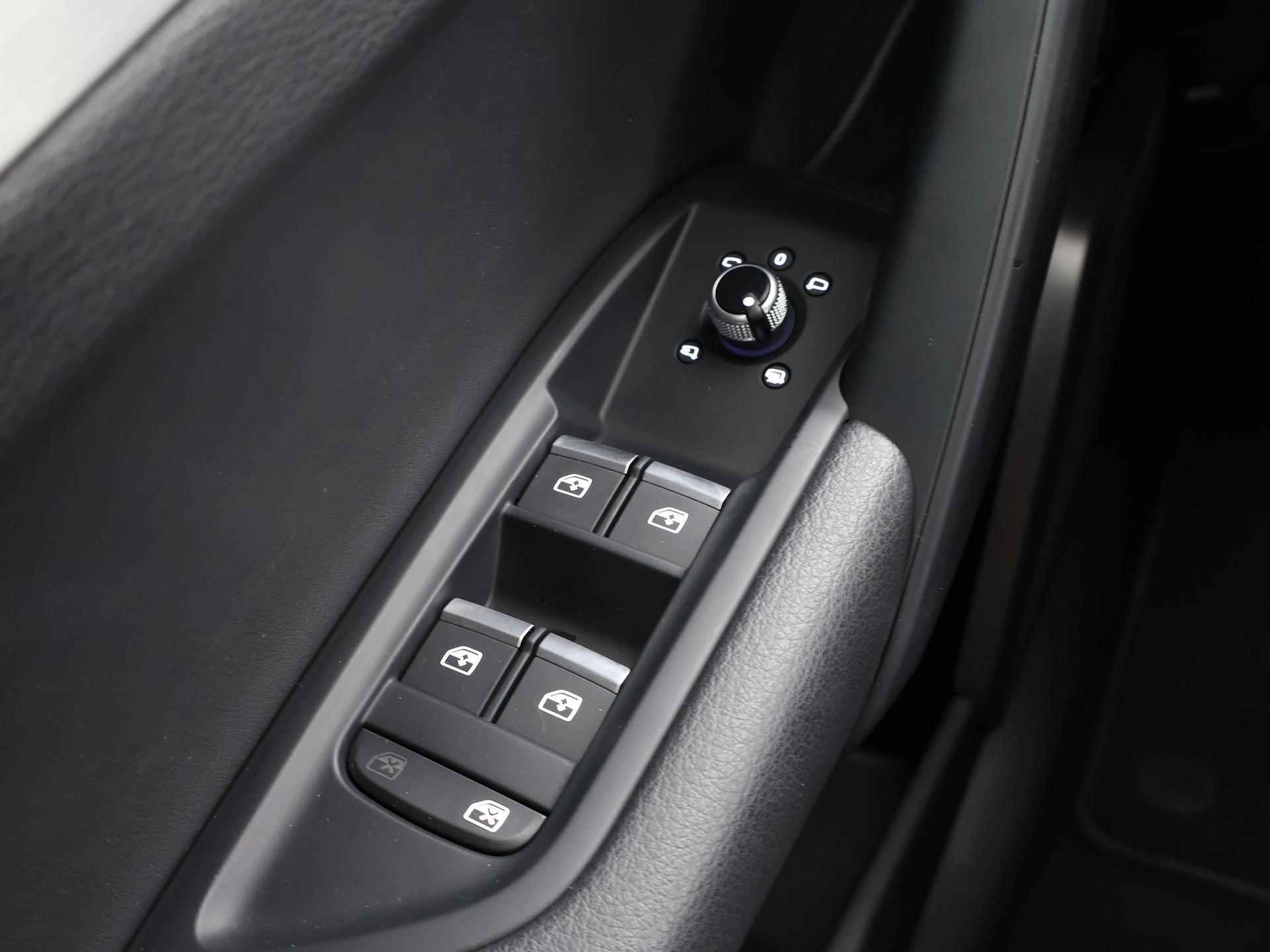 Audi Q5 50 TFSI e quattro S edition | S-Line | Digitaal dashboard | Trekhaak wegklapbaar | Ele. verstelbare stoelen | DAB | Adaptieve CruiseControl | Matrix-LED | Stoel verw. | Privacy Glass | Luchtvering | - 39/55