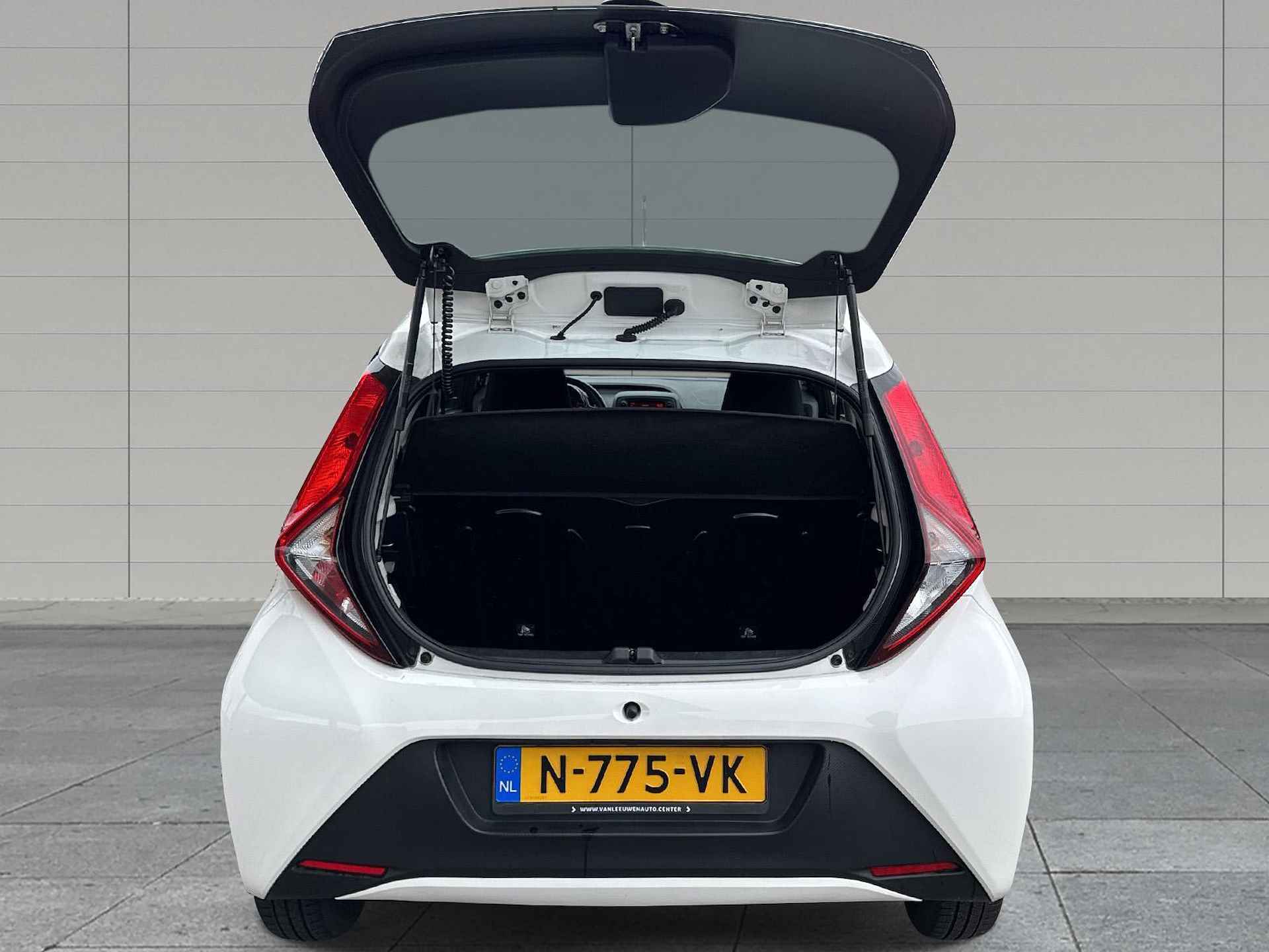 Toyota Aygo 1.0 VVT-i x-fun - 11/15