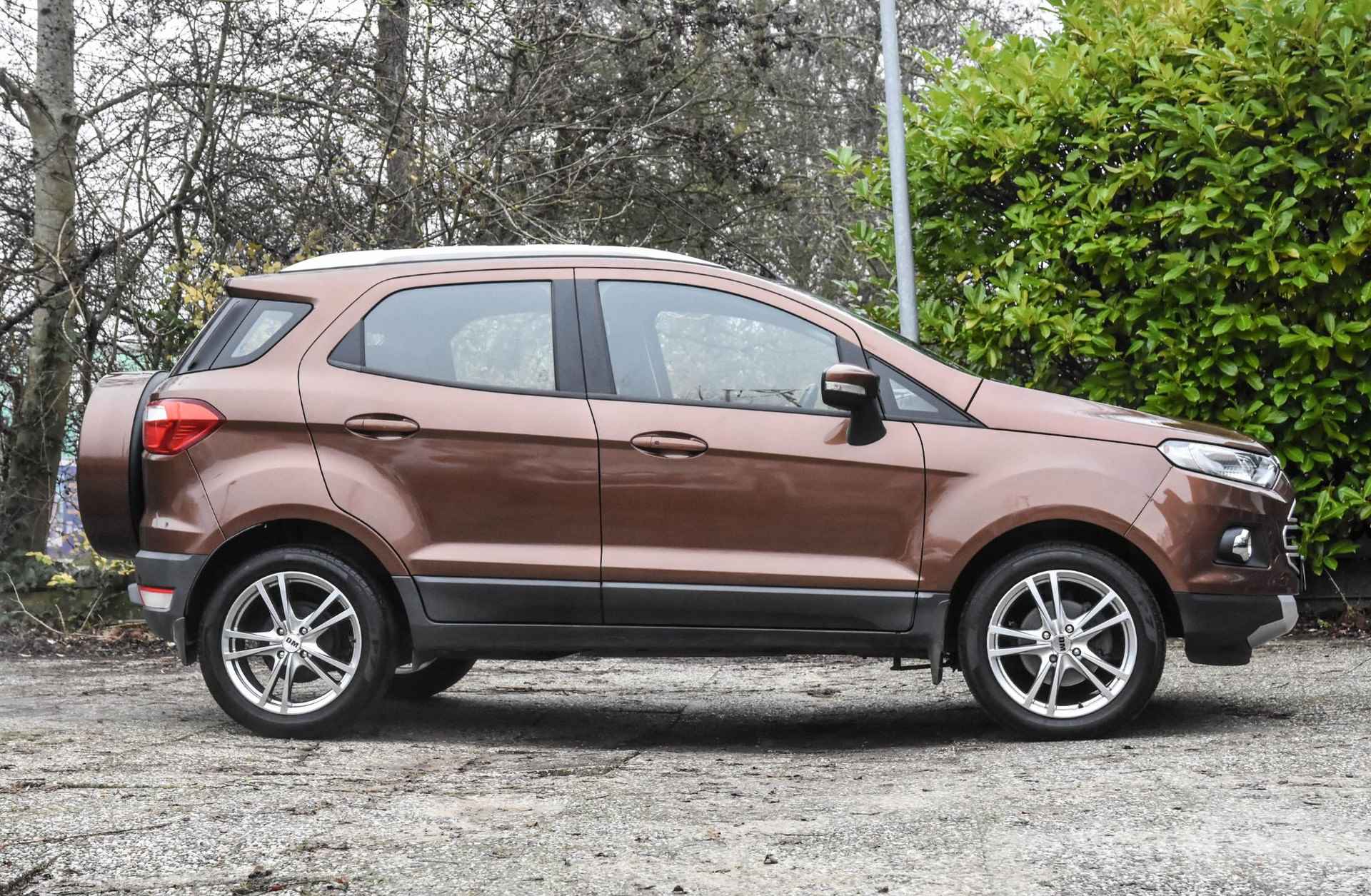 Ford EcoSport 1.0Titanium Leder automaat / keyless Go / stoelverwarming / airco / cruise control / 17" LM-velgen / 4 elek. ramen - 33/37