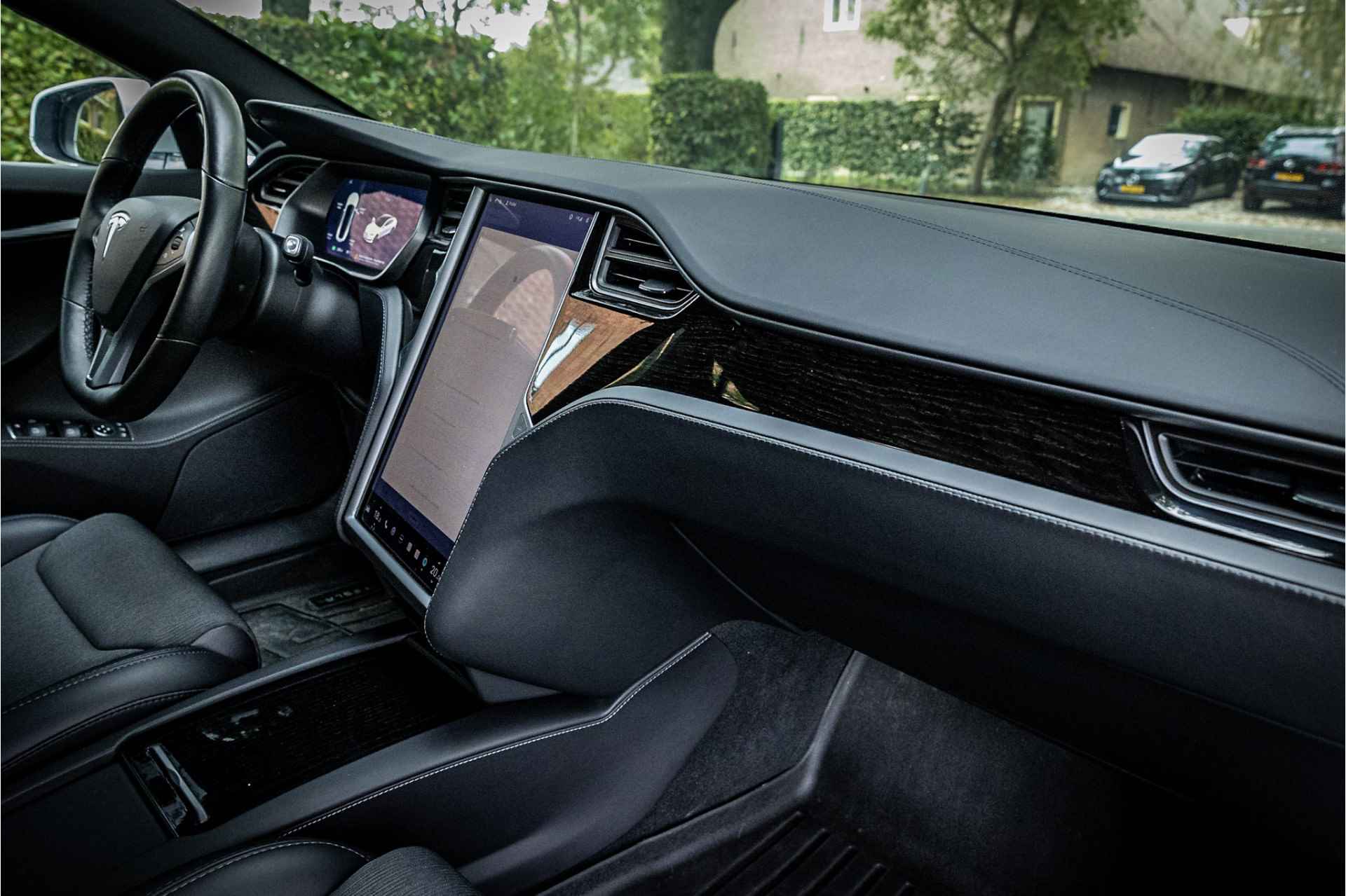 Tesla Model S 75D Enhanced Autopilot Panorama - 13/26