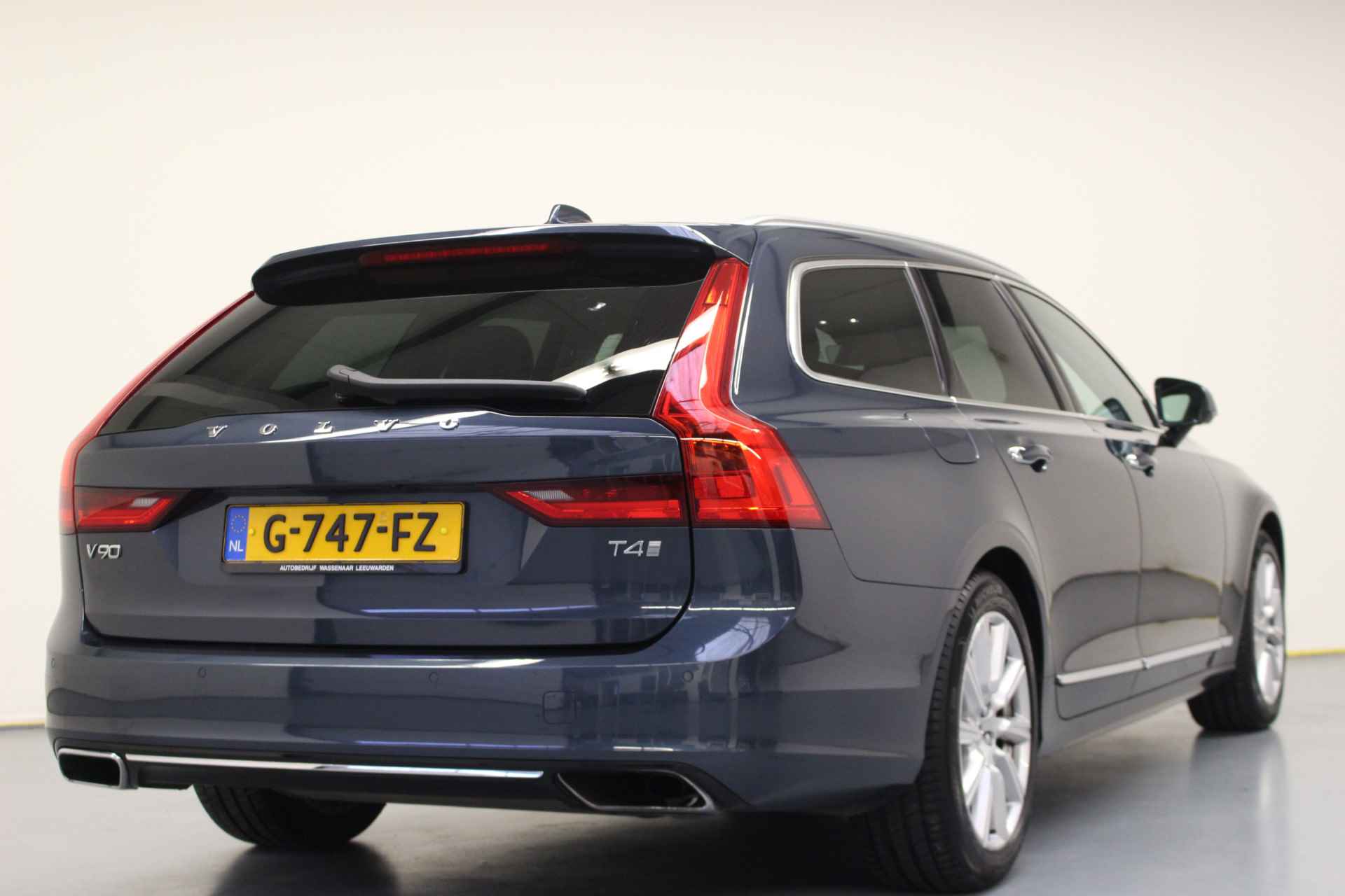 Volvo V90 T4 Inscription | Rijklaarprijs | Pano dak | - 28/30