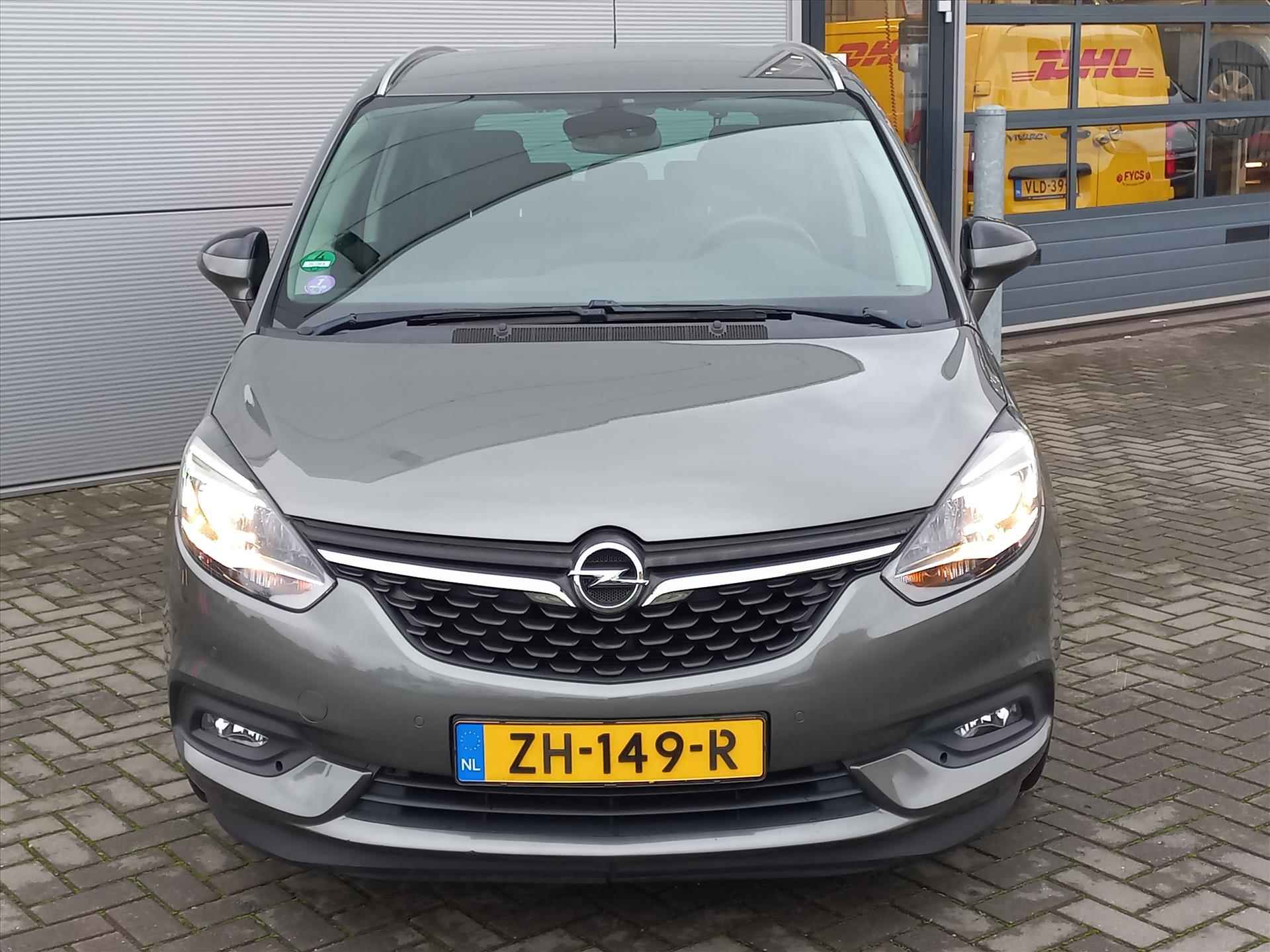 Opel Zafira Tourer 1.6T 170pk 7-zitplaatsen Business Executive | Navigatie | 17" Lm velgen | Trekhaak (1650kg) | Camera | Climate control - 2/44