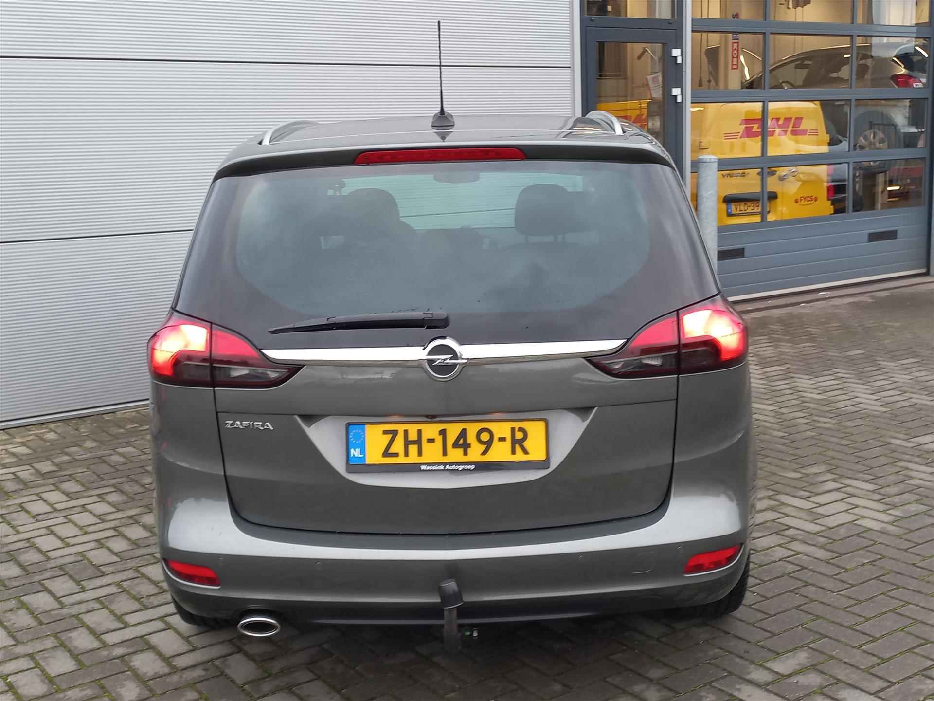 Opel Zafira Tourer 1.6T 170pk 7-zitplaatsen Business Executive | Navigatie | 17" Lm velgen | Trekhaak (1650kg) | Camera | Climate control - 38/44