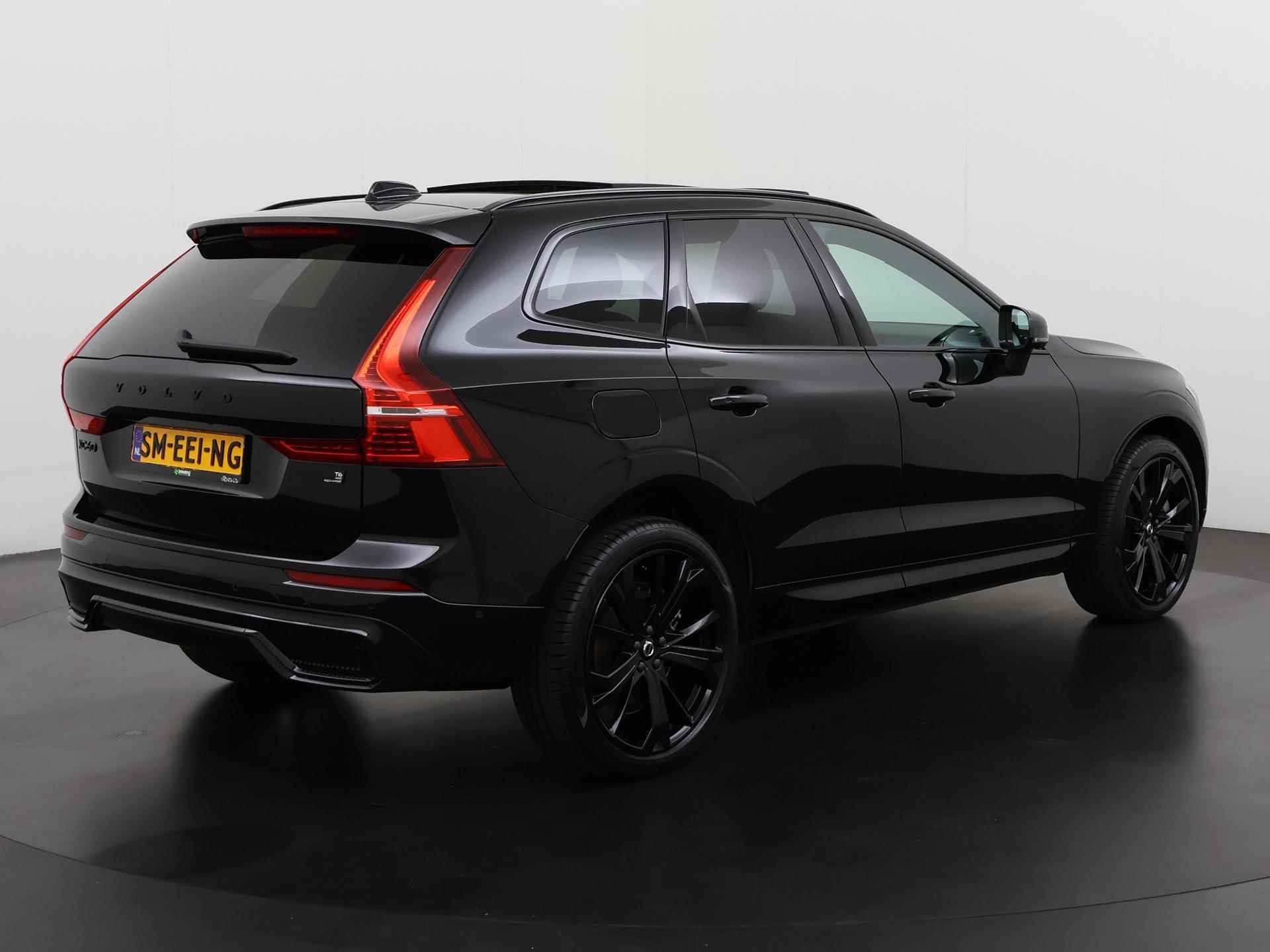 Volvo XC60 T6 Recharge AWD Ultimate Black Edition LR | Panoramadak | Harman/Kardon | 360 Camera | 21" | Zondag Open! - 4/43