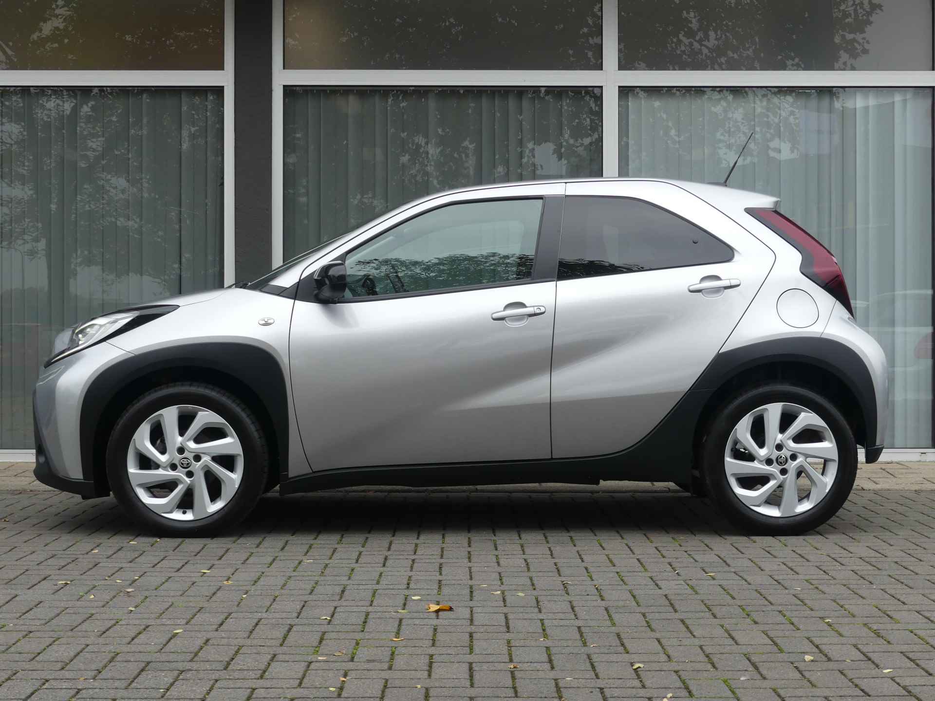 Toyota Aygo X 1.0 VVT-i MT first CruiseControl, Airco, elektr. ramen voor, Applecarpl./Andr. auto - 4/30