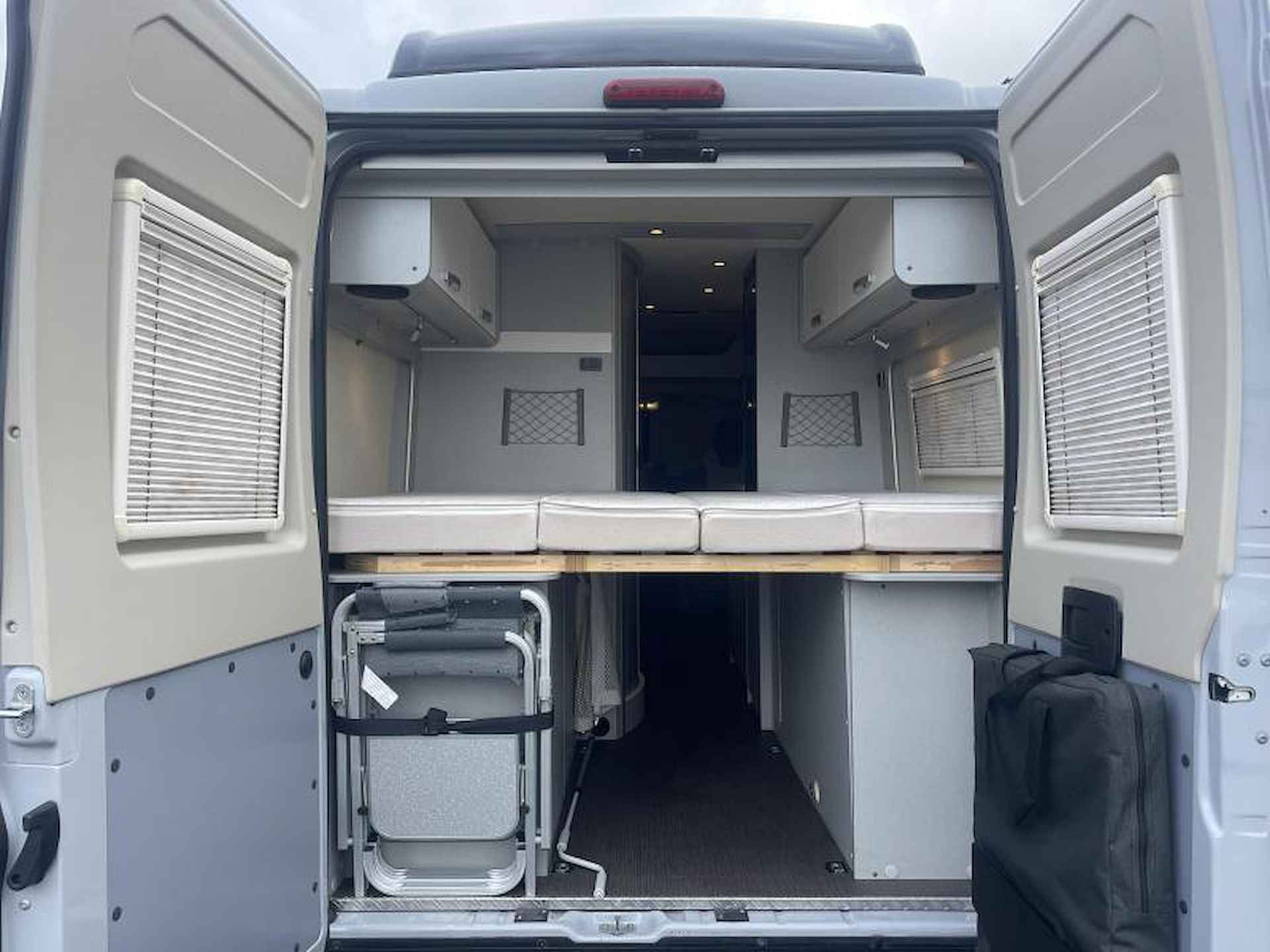 Hymer Free 600 Campus  Hefdak 9 trapsautomaat - 25/25