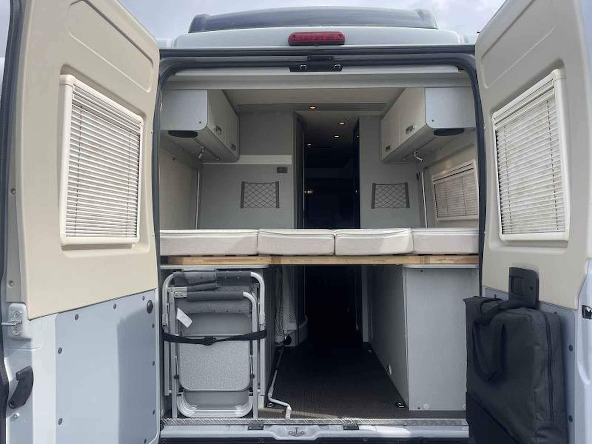 Hymer Free 600 Campus  Hefdak 9 trapsautoma - 8/25