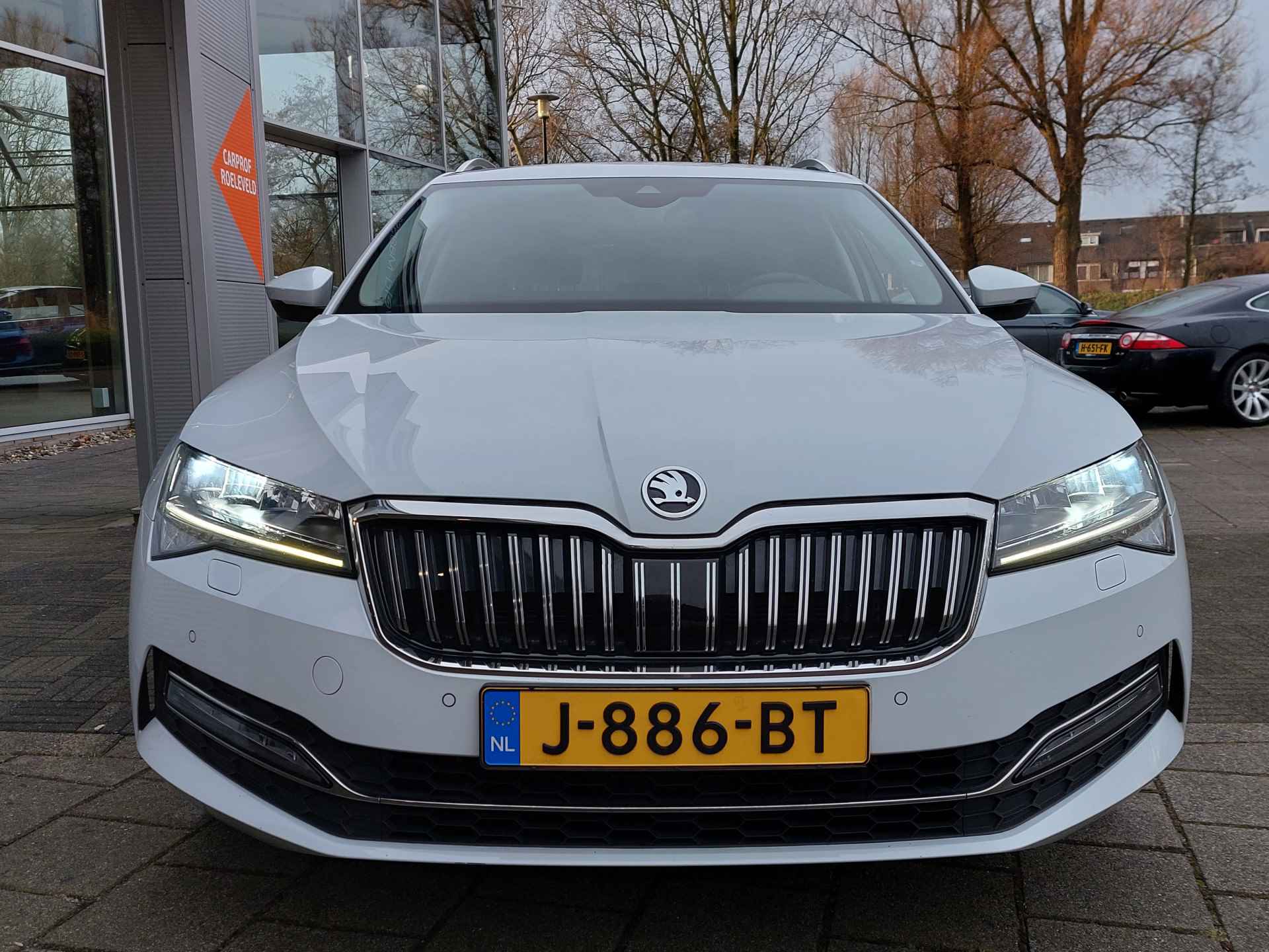 Škoda Superb Combi 1.5 TSI ACT 150pk DSG Business Edition | Origineel NL | Navi | Apple Carplay+Android Auto | Clima | Cruise | Led Koplampen | Keyless Entry | Stoelverwarming | Privacy Glass | 17''lm |Trekhaak - 3/51