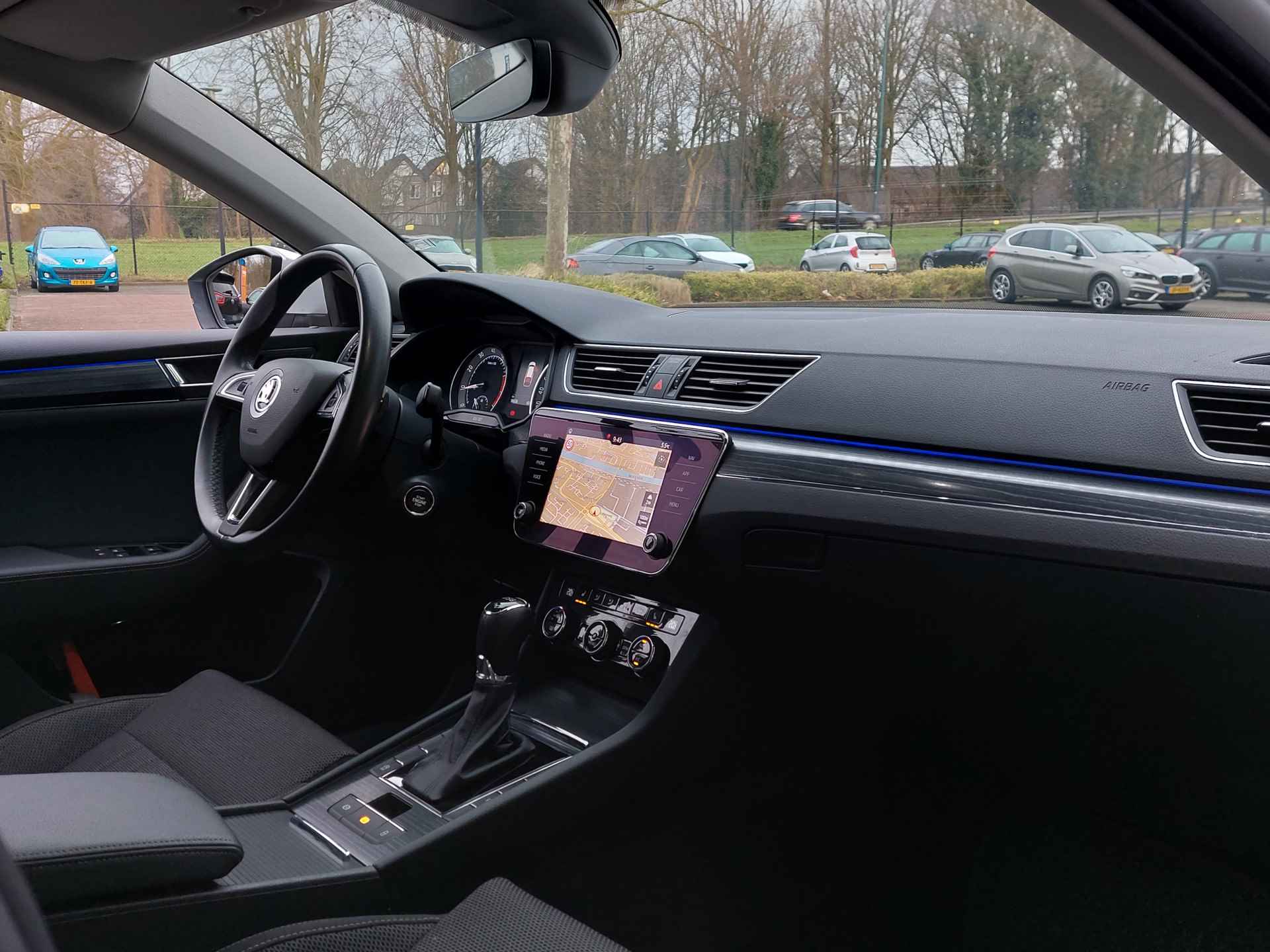 Škoda Superb Combi 1.5 TSI ACT 150pk DSG Business Edition | Origineel NL | Navi | Apple Carplay+Android Auto | Clima | Cruise | Led Koplampen | Keyless Entry | Stoelverwarming | Privacy Glass | 17''lm |Trekhaak - 36/51